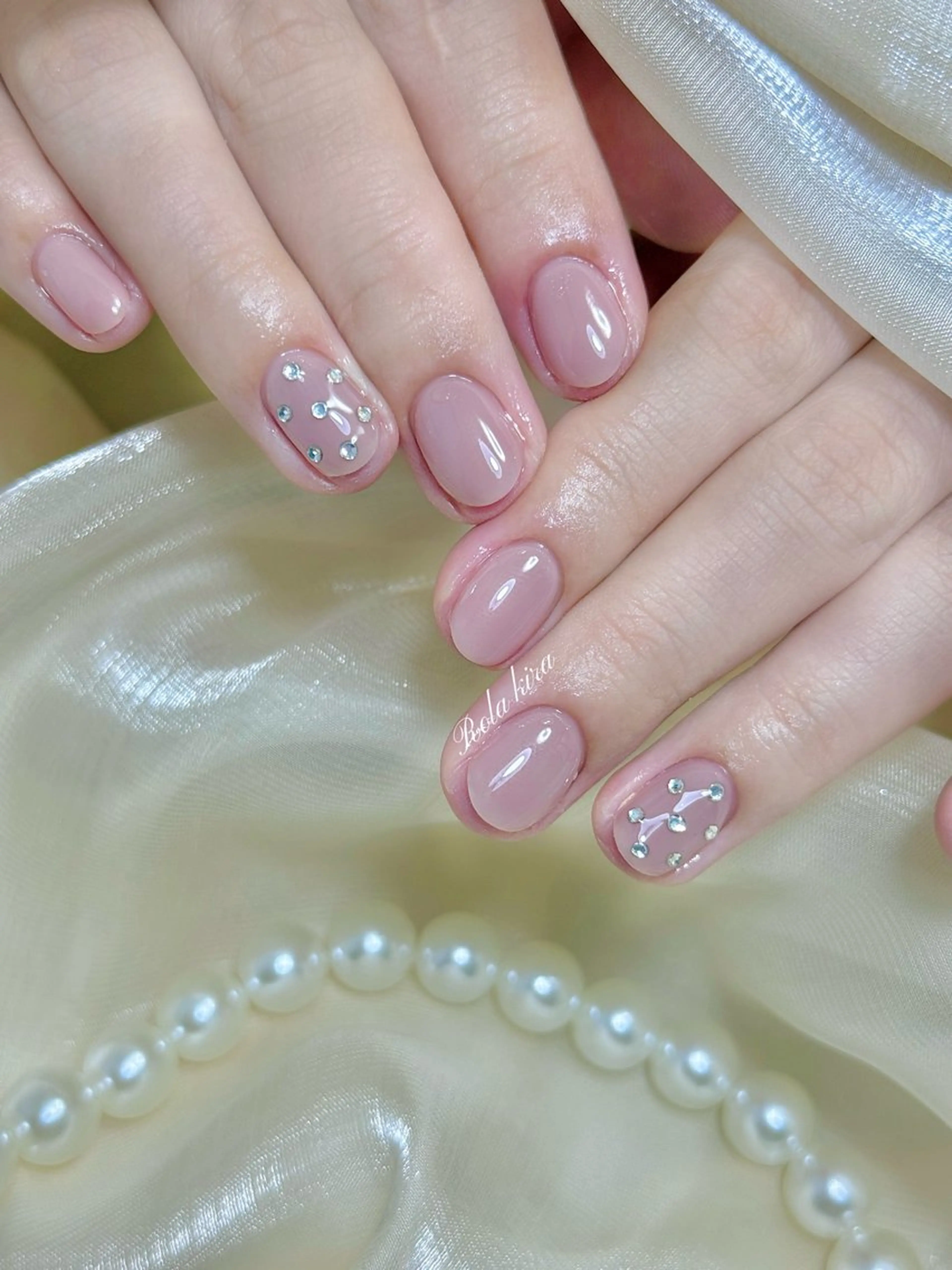 ネイル ジェルネイル ガーリー 氷ネイル・うるうるネイル ワンカラーネイル シンプルネイル ハンドネイル Rola kira nail salon所属・Rola kira 麗のネイルデザイン