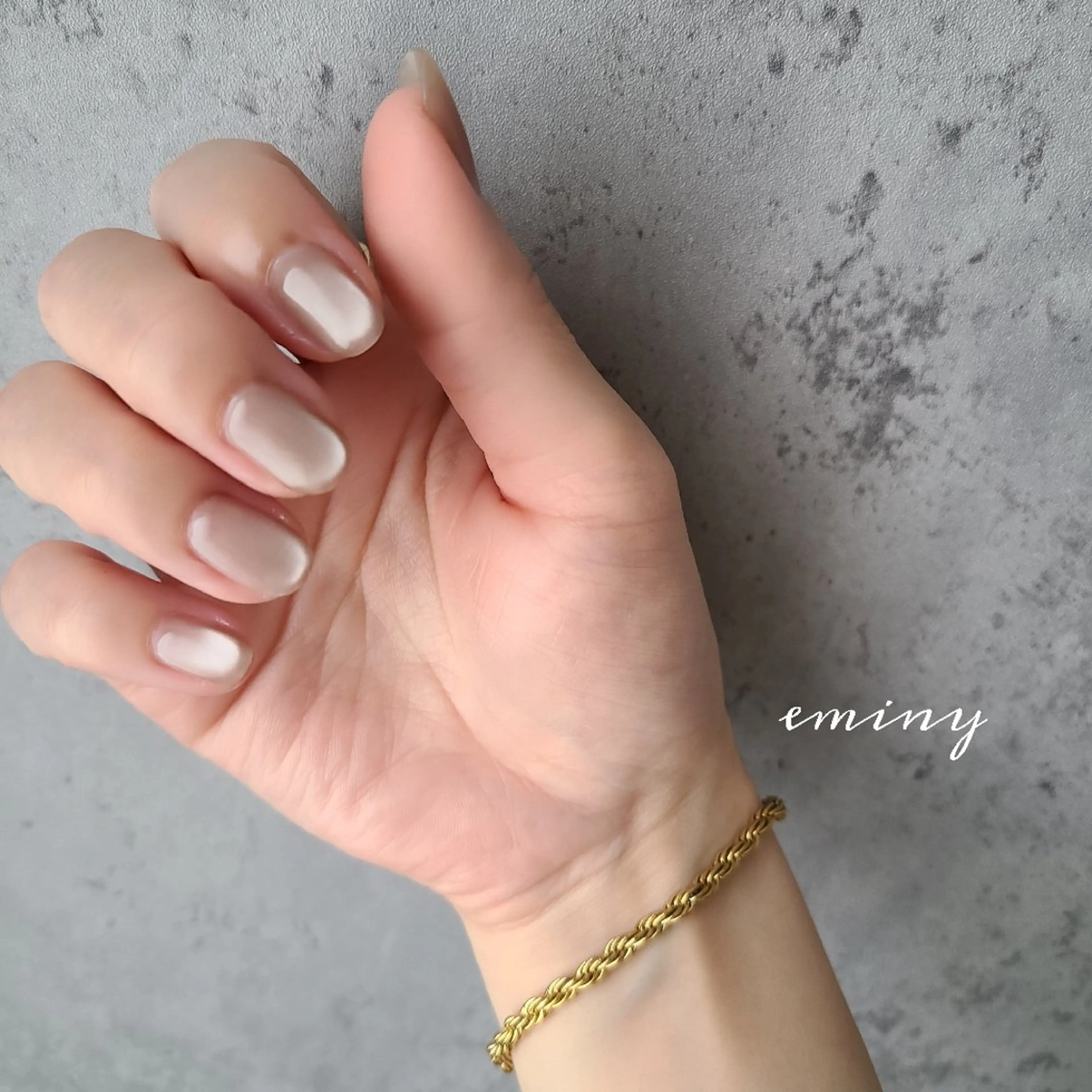 ネイル マグネットネイル マグネットワンカラー ワンカラーネイル シンプルネイル nail salon  eminyのネイルデザイン