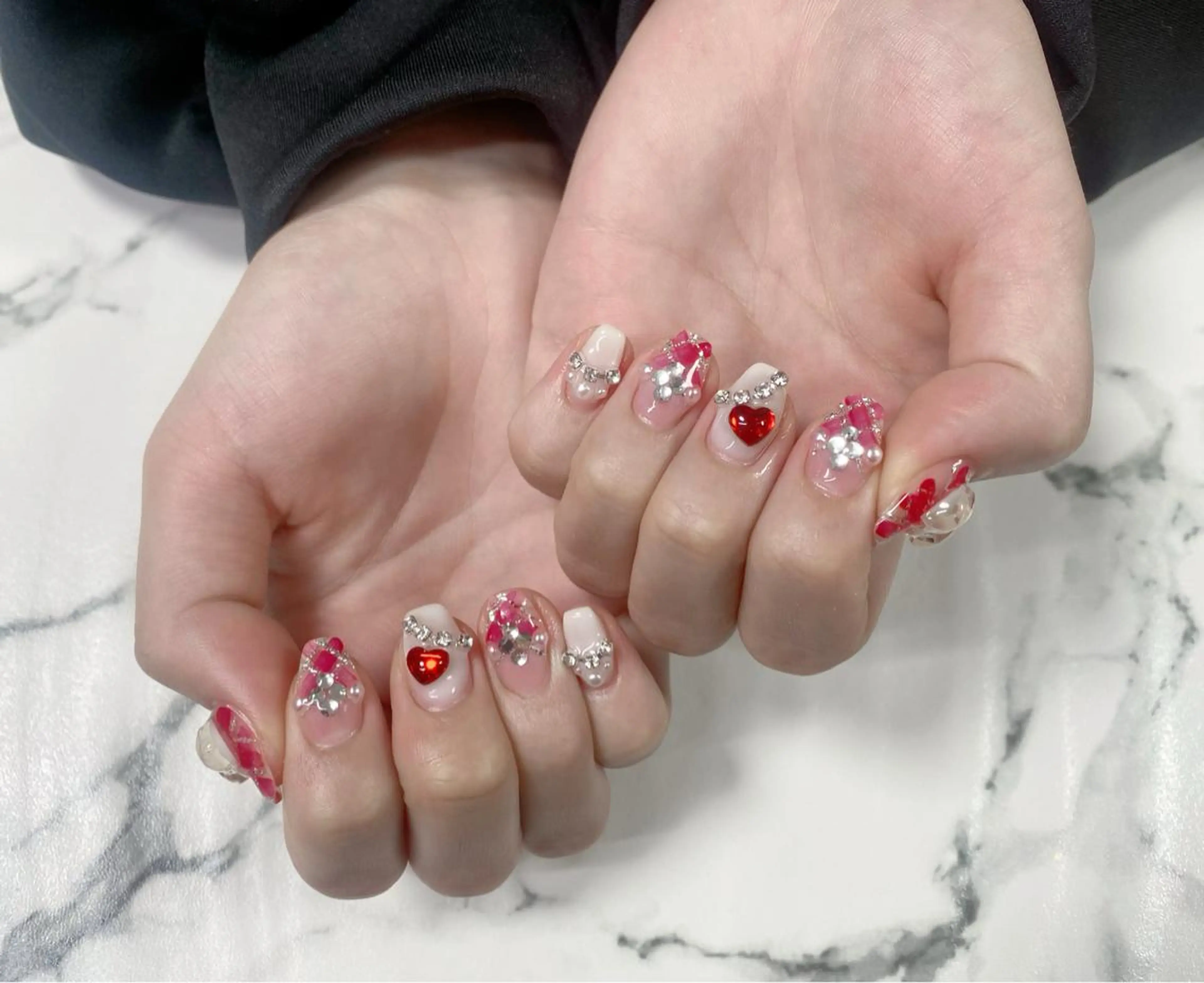 ロング カラー ネイル Q Free nailsのネイルデザイン