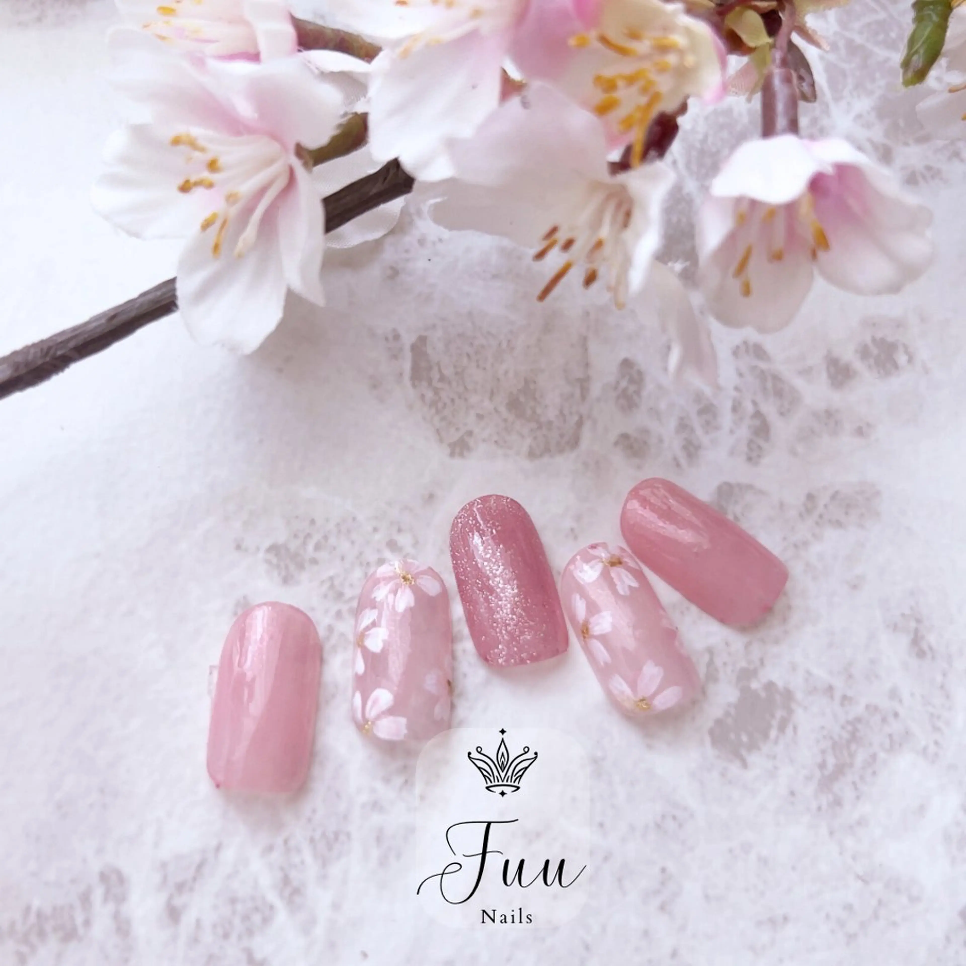 ネイル アートネイル 桜ネイル マグネットネイル ミラーネイル ニュアンスネイル ハンドネイル 犬のいるネイルサロン Fuu nailsのネイルデザイン