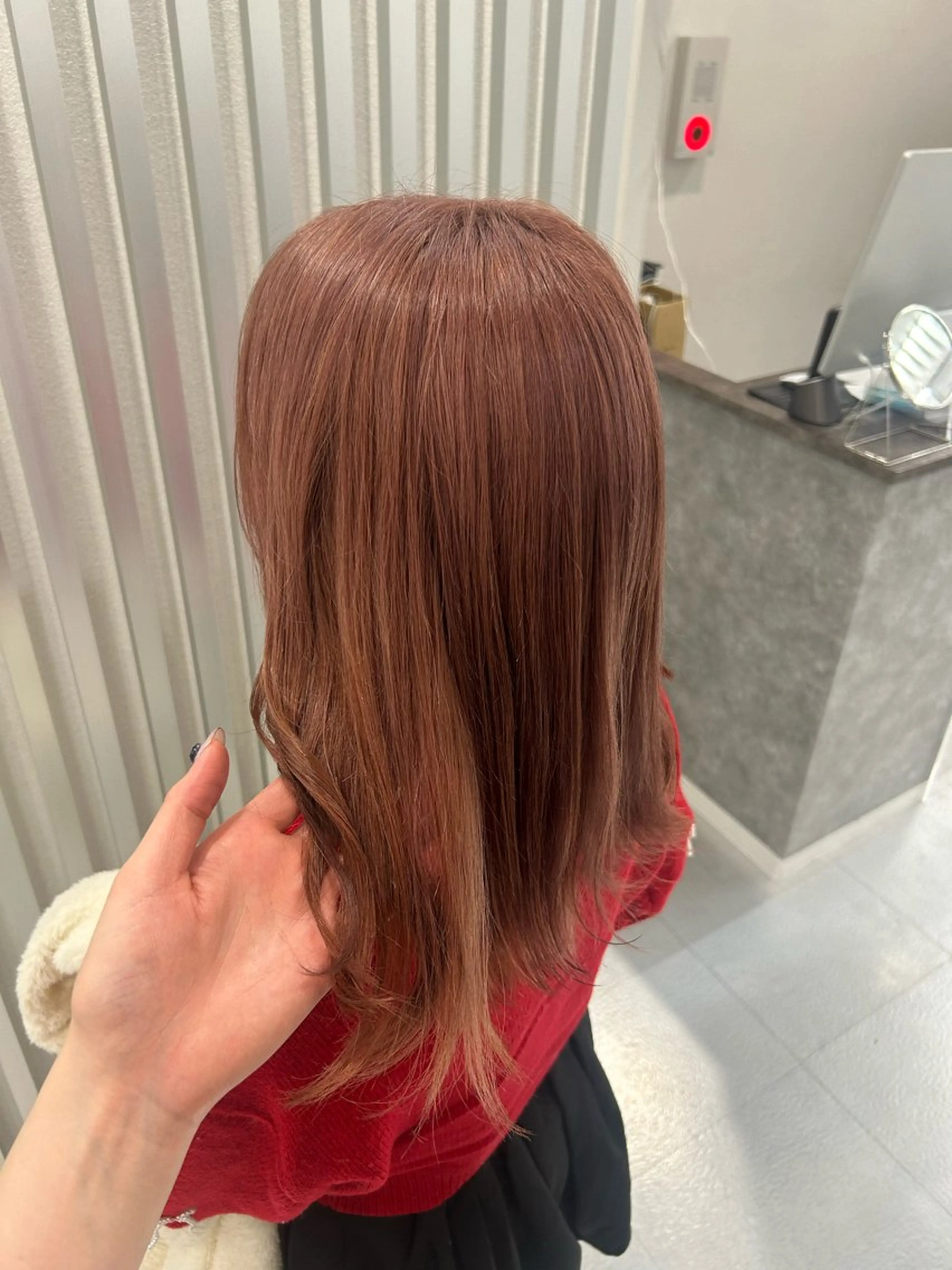 ミディアム ヘアカラー あやめ🪽 オリーブ/ハイトーンのヘアスタイル