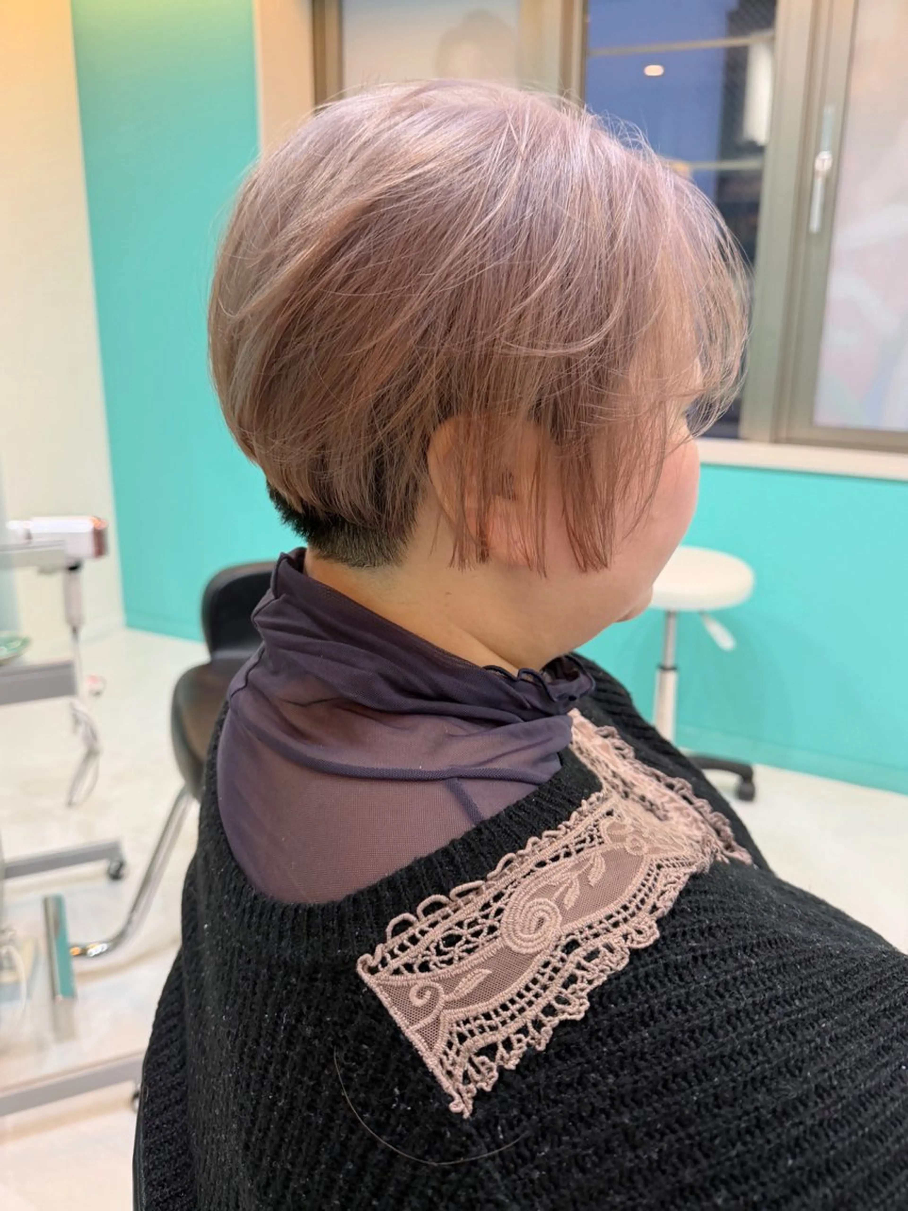 ショート カラー ベージュカラー ブリーチ ダブルカラー ピンクカラー ピンクベージュ カット ヘアカラー 🫧ショート/ボブ 池袋西口・泡渕✂️のヘアスタイル