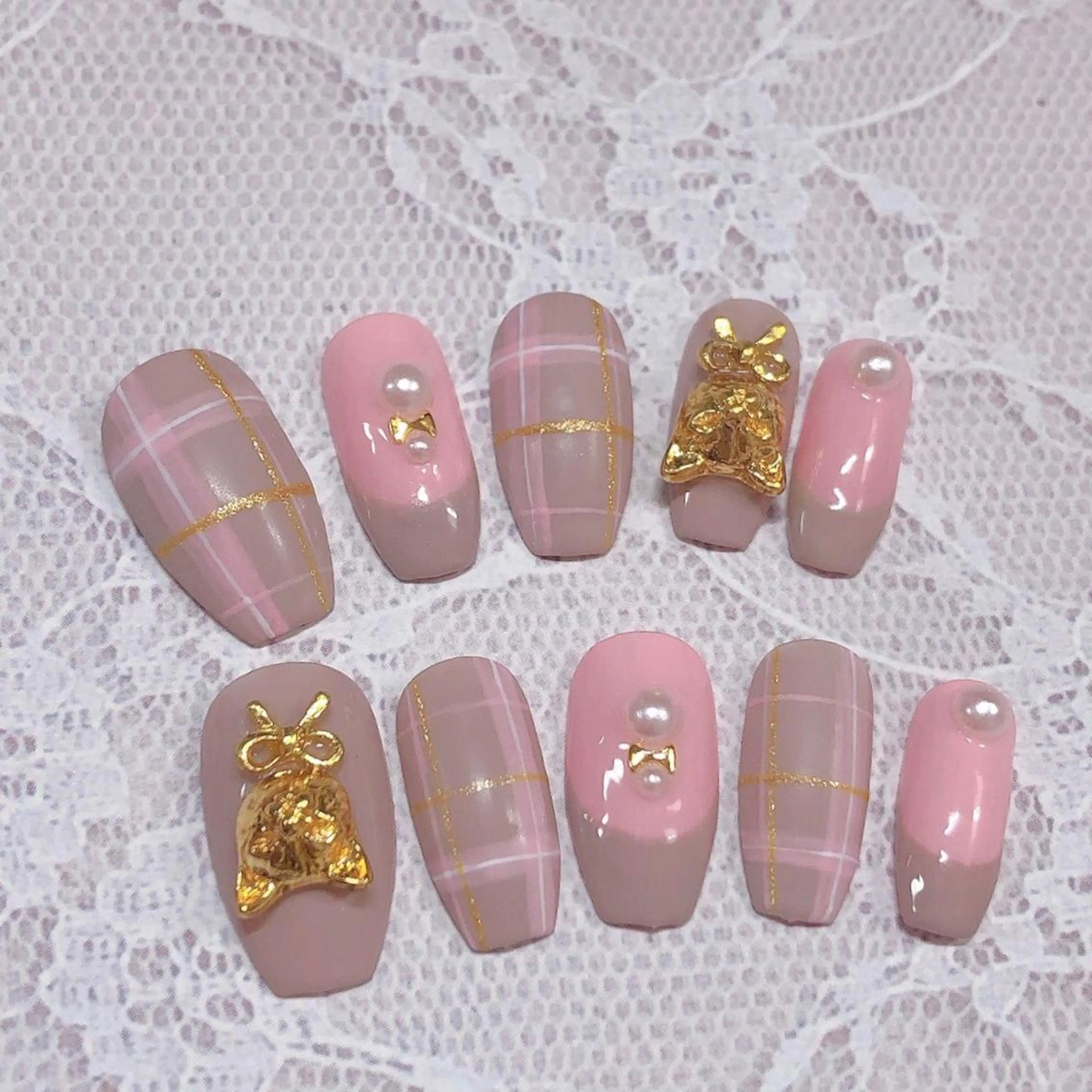 ネイル アートネイル フレンチネイル ガーリー ゴールド ハート ハンドネイル plume nail ☆韓国ネイルのネイルデザイン