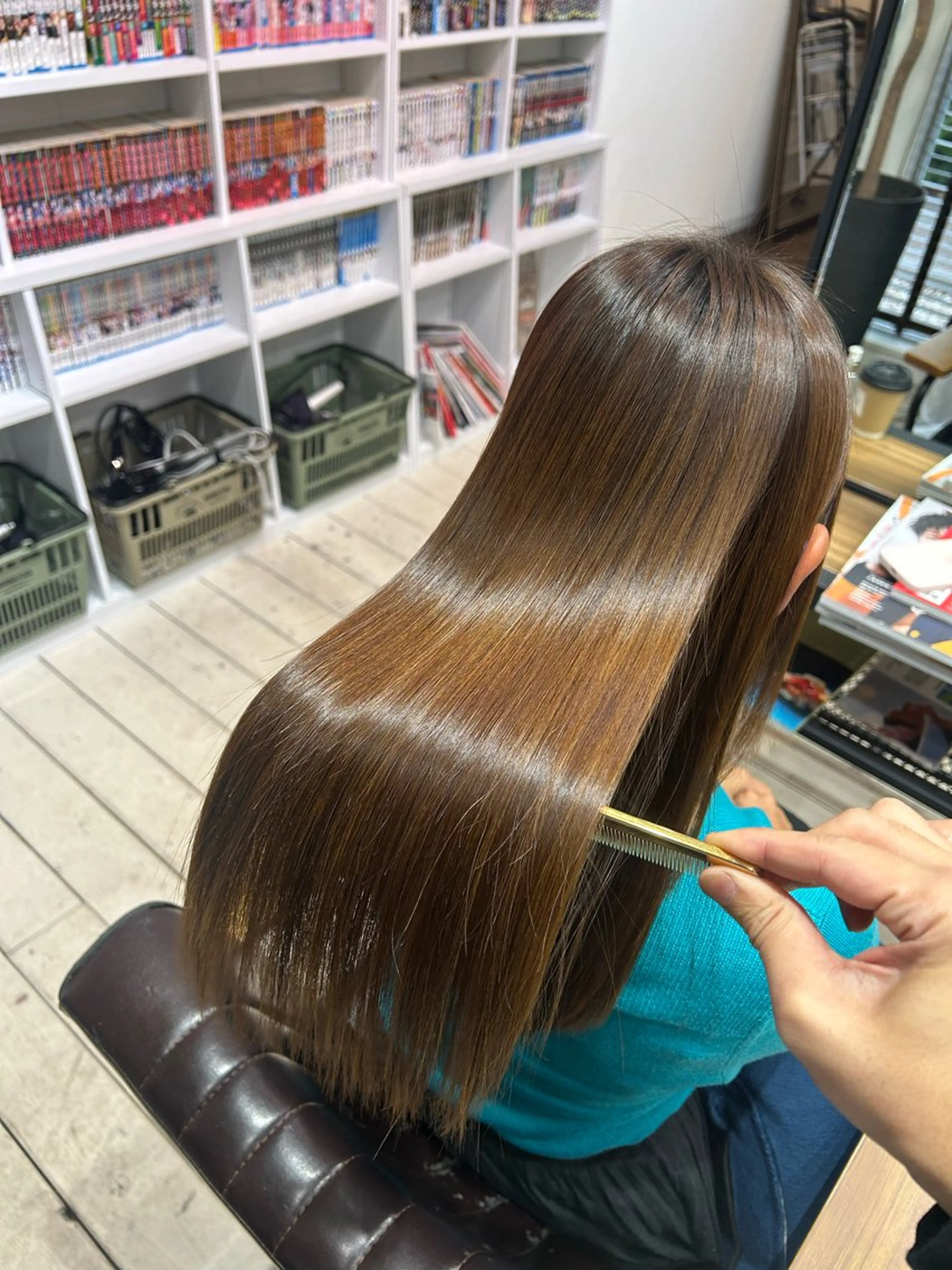 セミロング 縮毛矯正 トリートメント 酸熱トリートメント パドトロワ所属・pasdetrois AINAのヘアスタイル