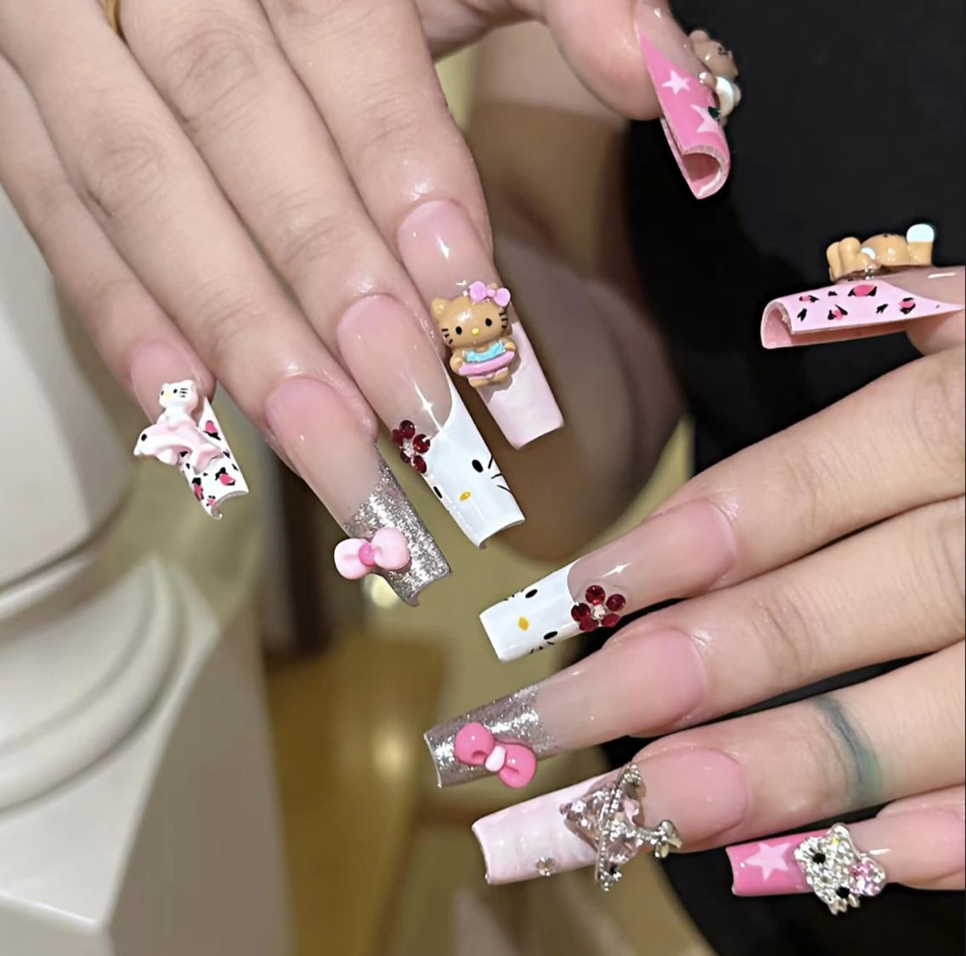 ネイル ハンドネイル ル ルのネイルデザイン