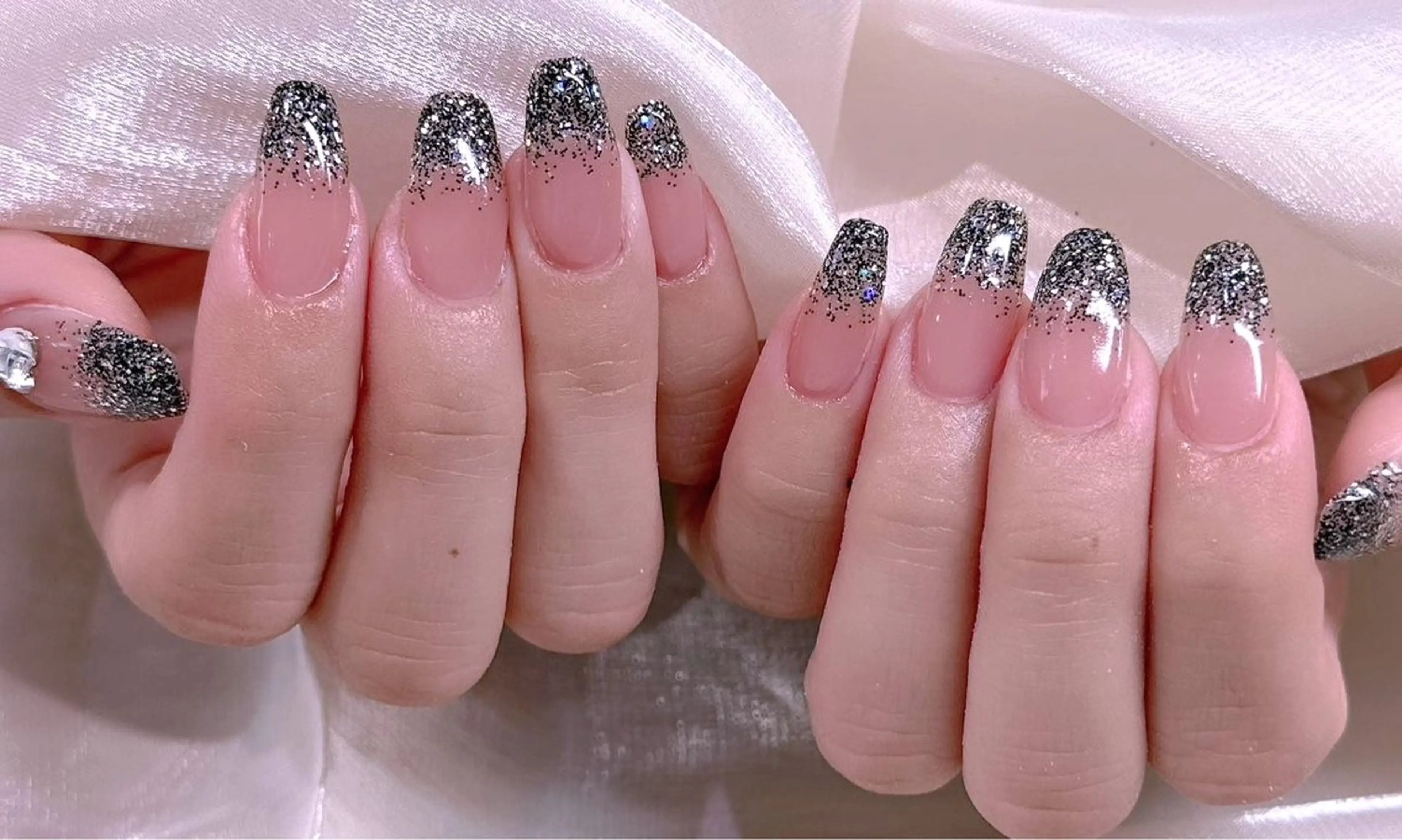 ネイル グラデーション ラメ(グリッター) ラメグラデーション ハンドネイル 美爪パラジェル導入店 Sunnilyのネイルデザイン