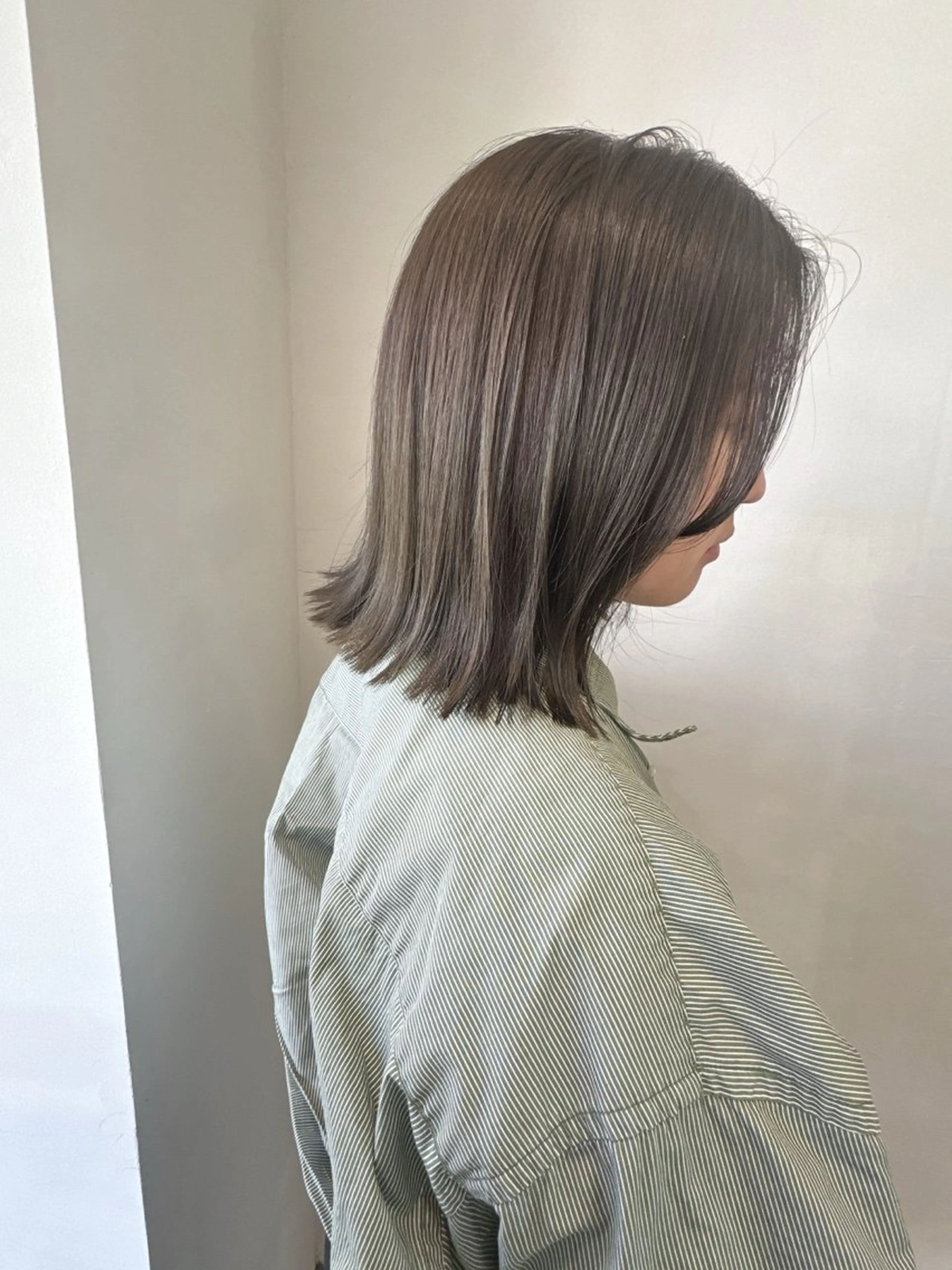 ミディアム カラー カット ヘアカラー トリートメント ill.所属・ill［イル］大須 ダブルカラー髪質改善のヘアスタイル