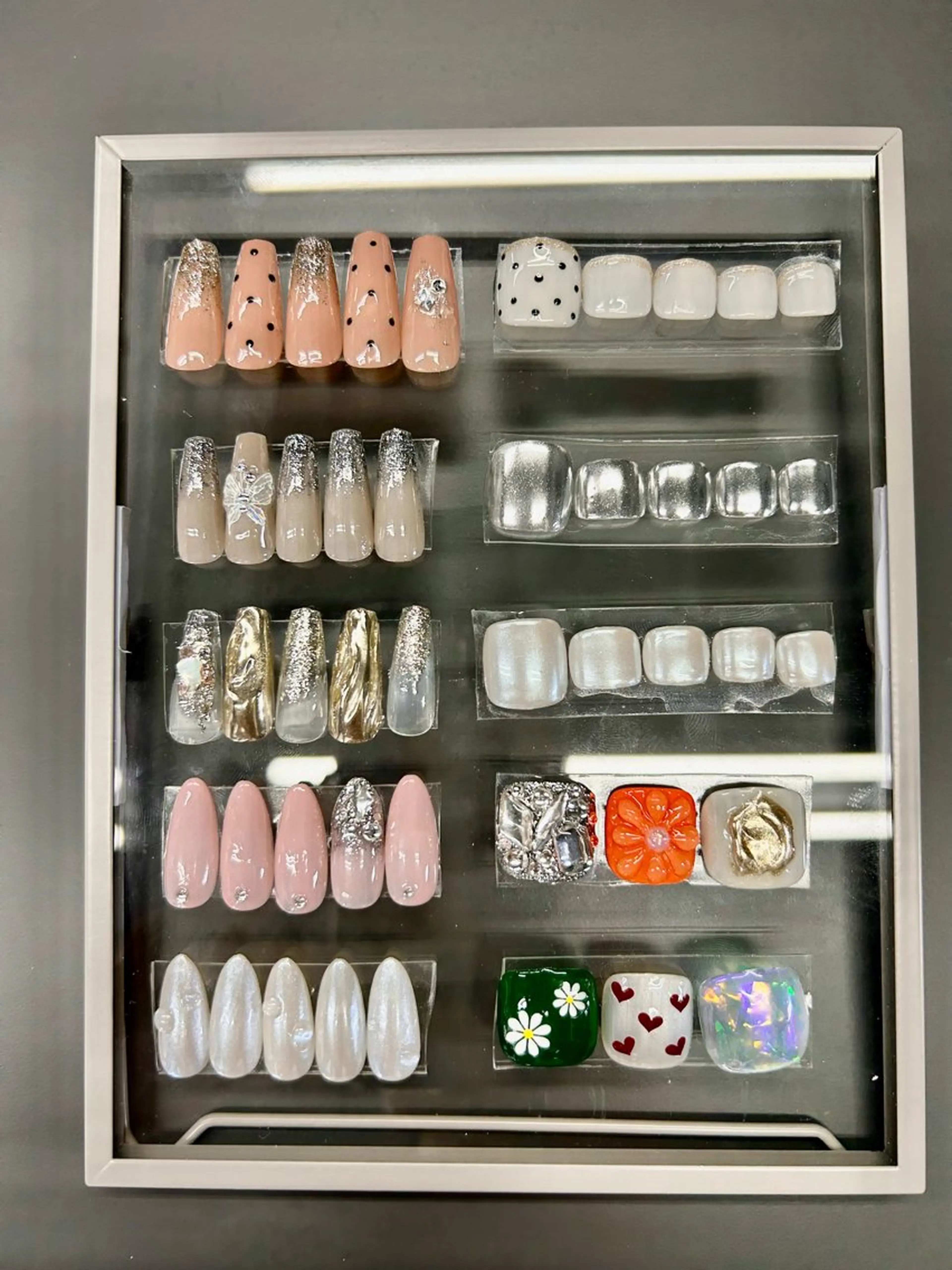 ネイル LOARY所属・LOARY 五日市店のネイルデザイン