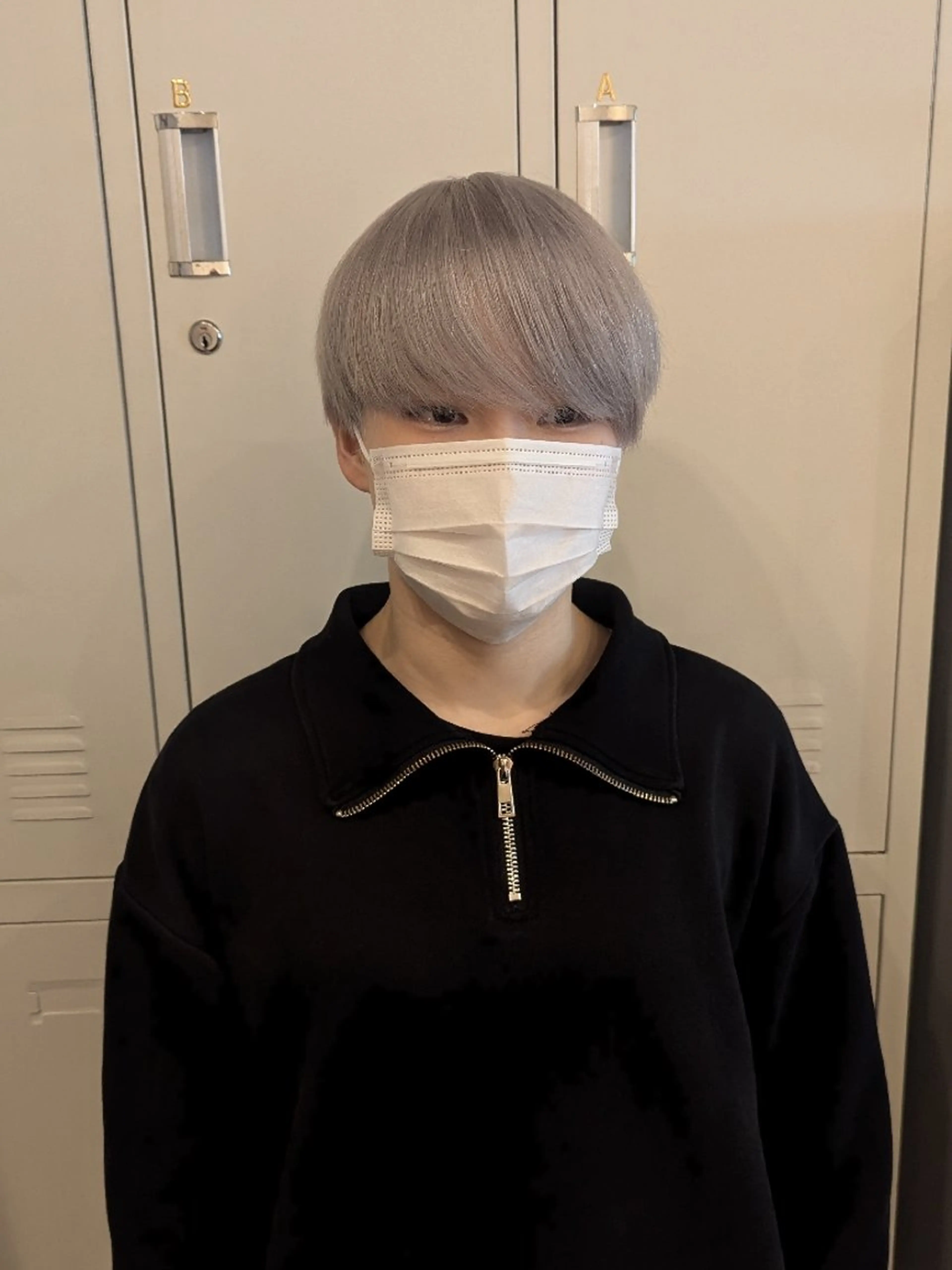 ショート カラー シルバー ホワイトシルバー ヘアカラー トリートメント 🏹MIYU￤うるつ やカラー/抜け感ヘアのヘアスタイル