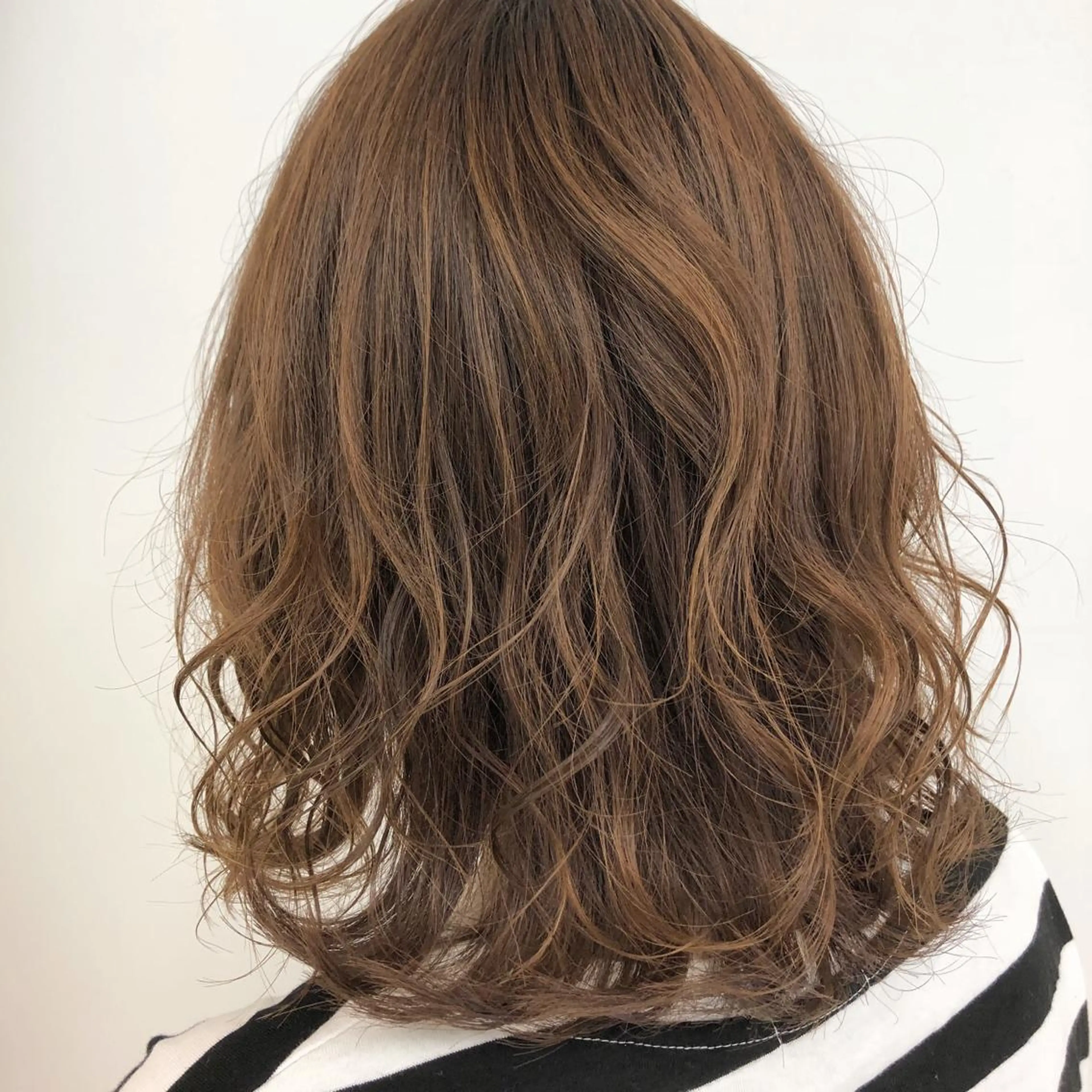 ミディアム カラー Ｄirector 　徳久　真紀の眉毛・アイブロウイメージ