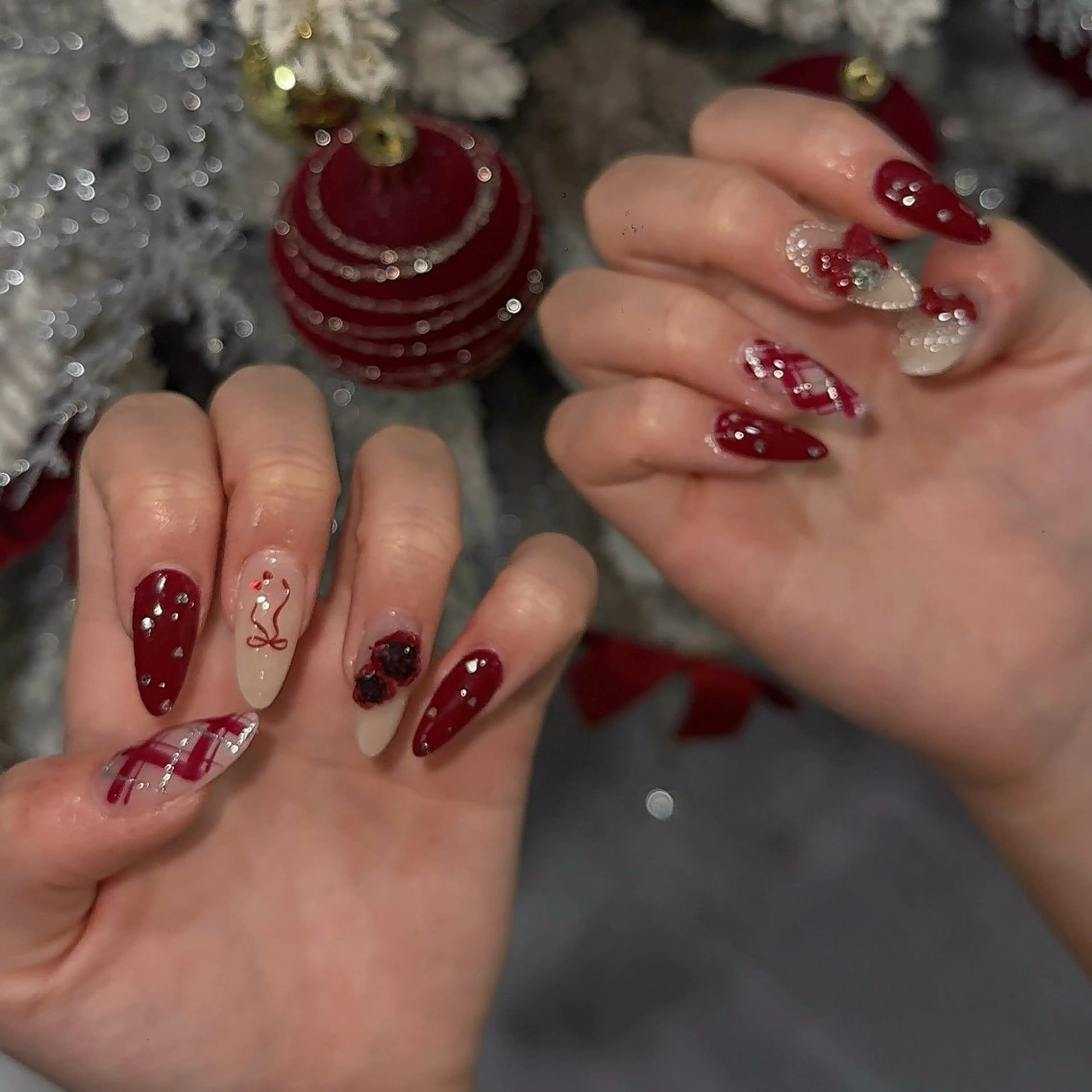 ネイル チークネイル フレンチネイル ガラスフレンチ グラデーション キラキラネイル ハンドネイル LilyLala Nailsalonのネイルデザイン