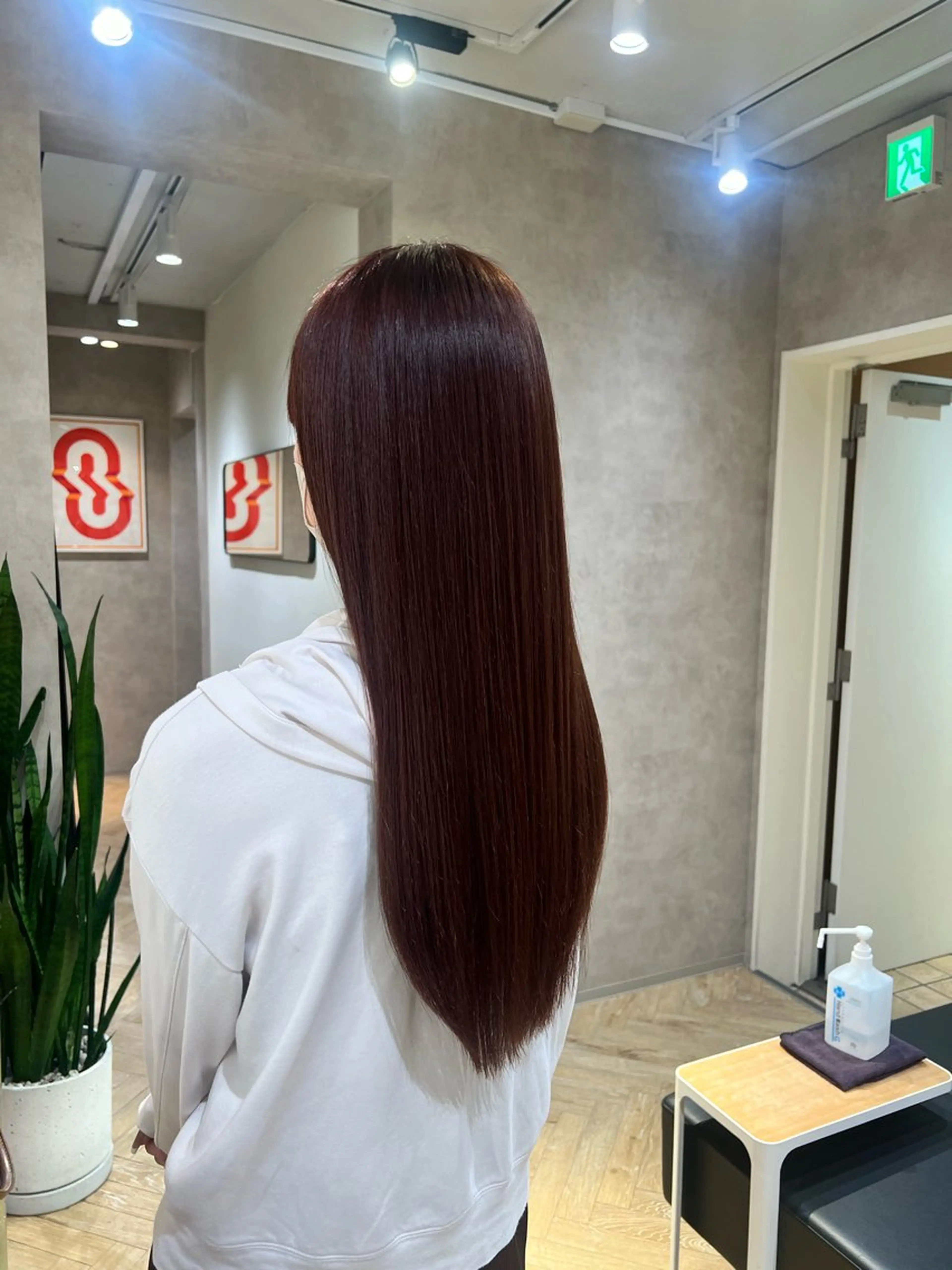 ロング カラー 茂木 未海のヘアスタイル