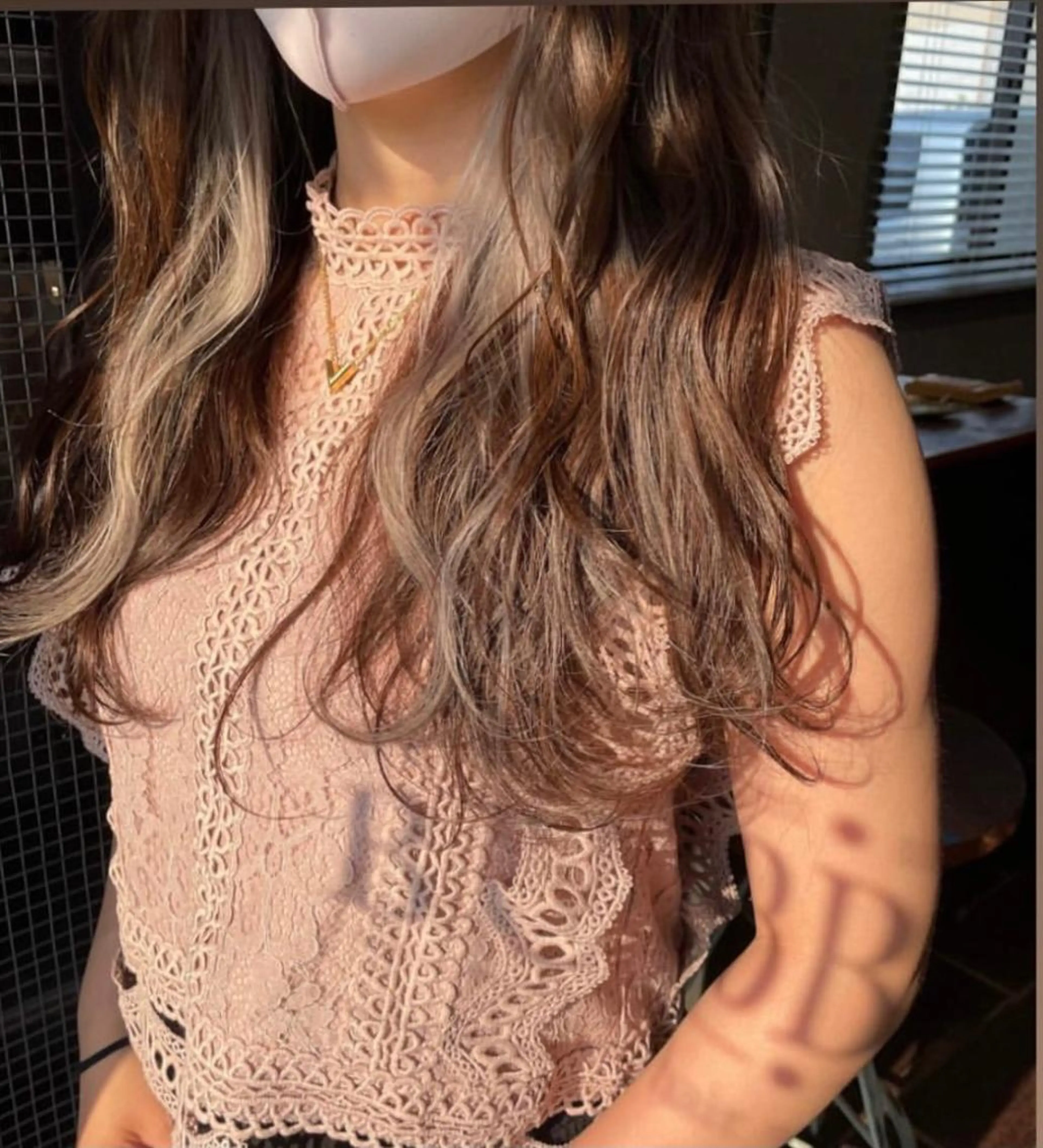 さりげないハイトーン☆インナーブリーチカラーの写真