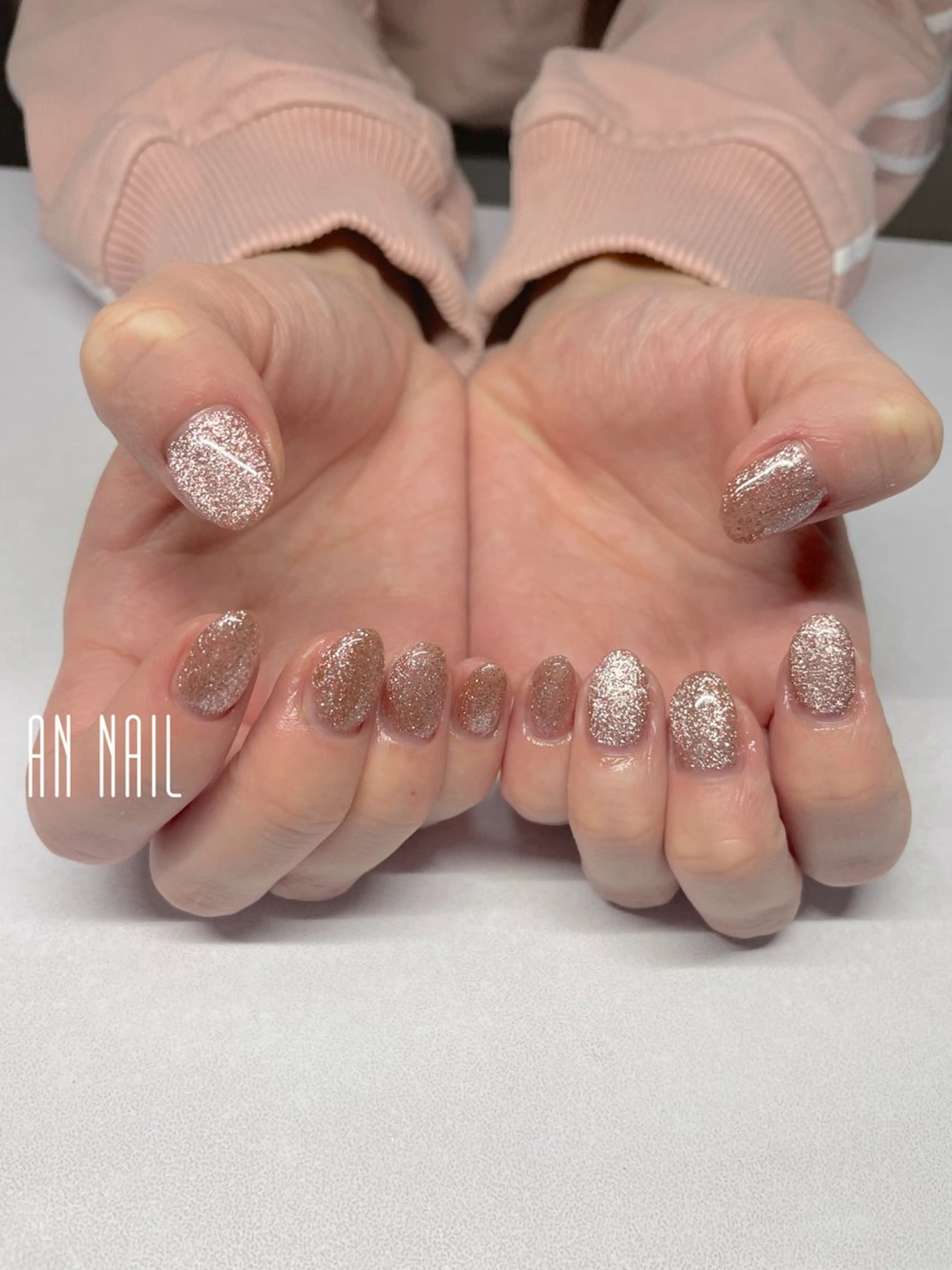 ネイル キラキラネイル マグネットネイル ピンク ハンドネイル AN Nailのネイルデザイン