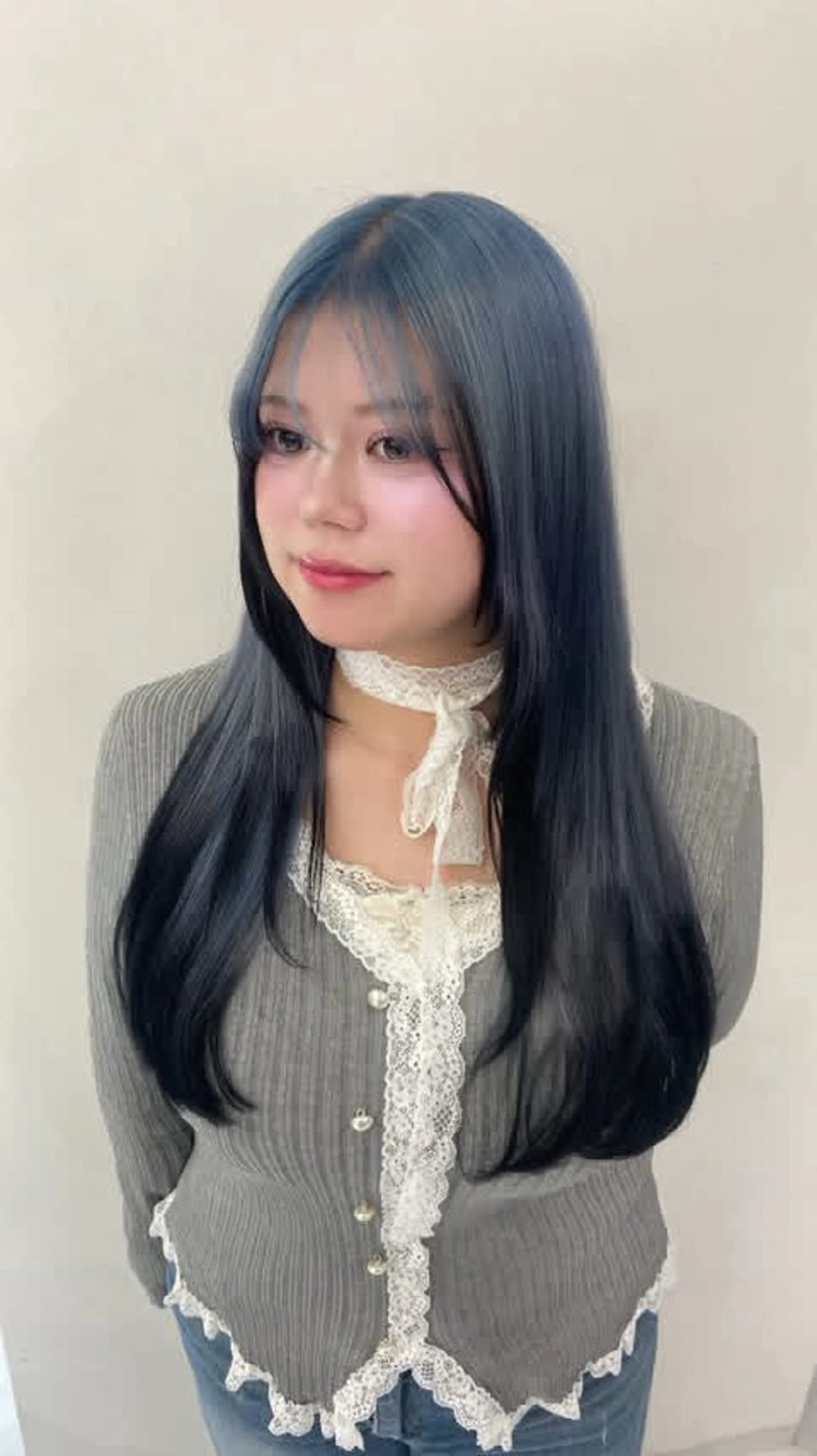 セミロング カラー ヘアアレンジ 黒髪 ブルーカラー ヘアカラー トリートメント girlyハイトーン /airi🍓🎀のヘアスタイル