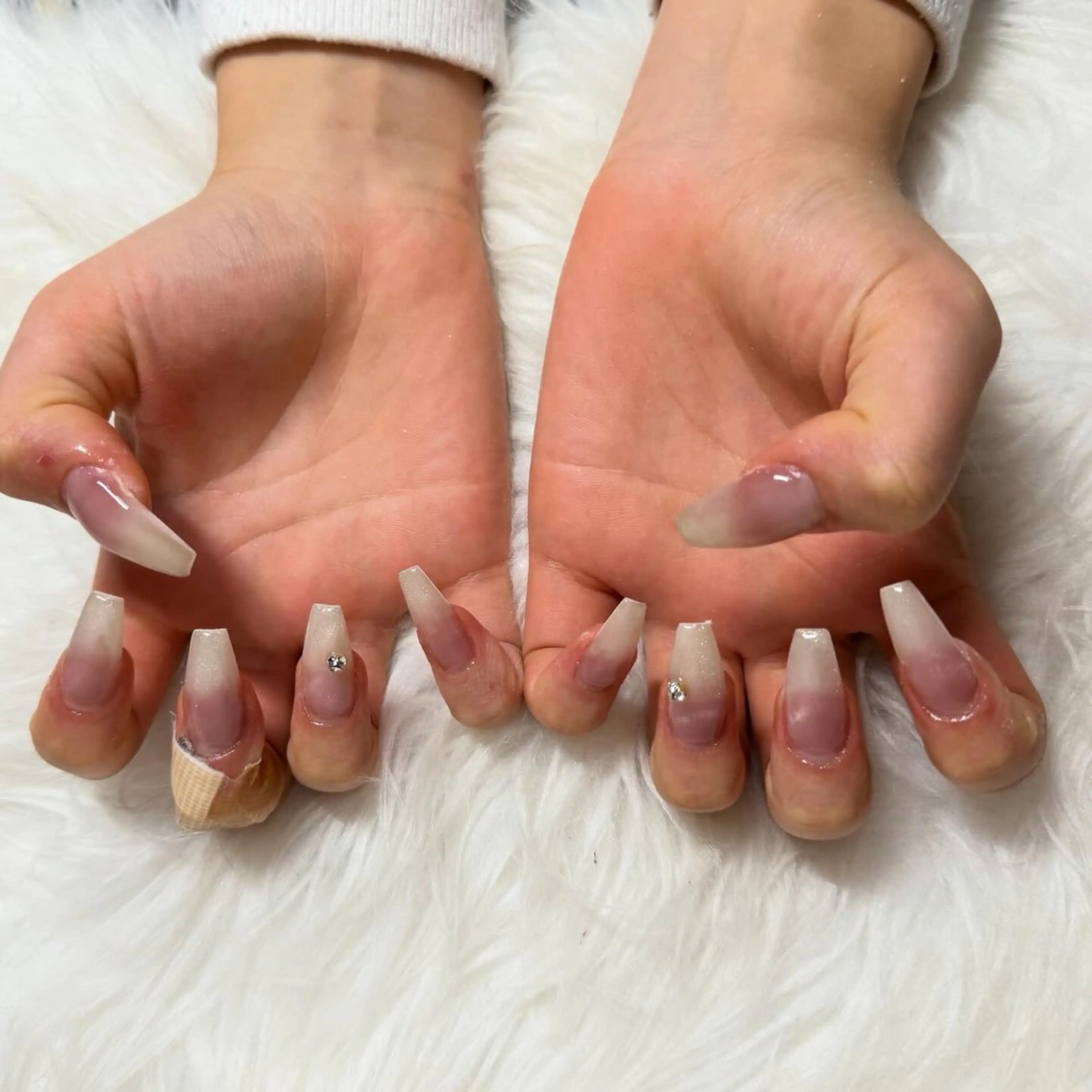 ロング ハンドネイル mao .のネイルデザイン