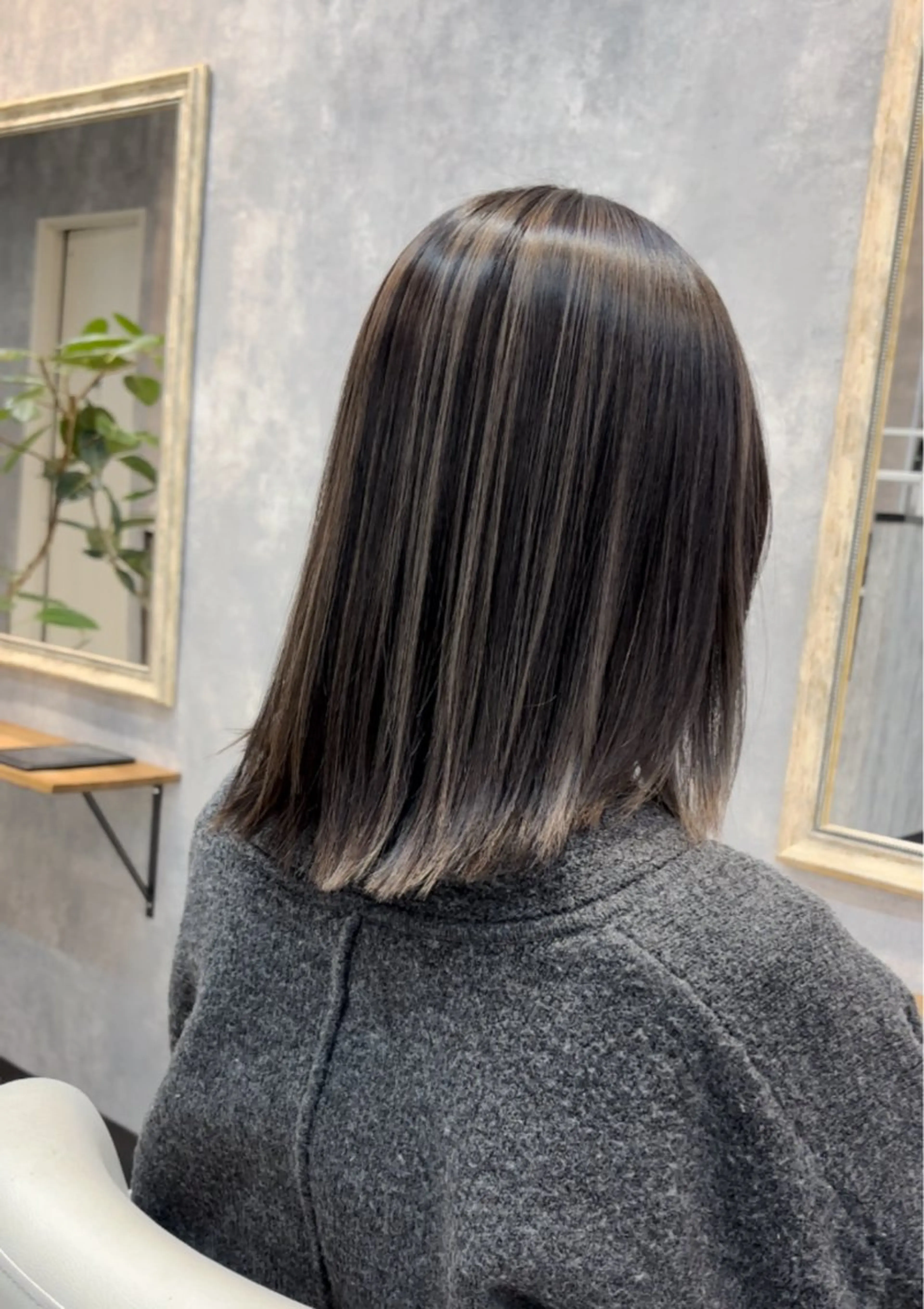 ミディアム カット ヘアカラー トリートメント en Siena所属・en Siena エンシエナのヘアスタイル