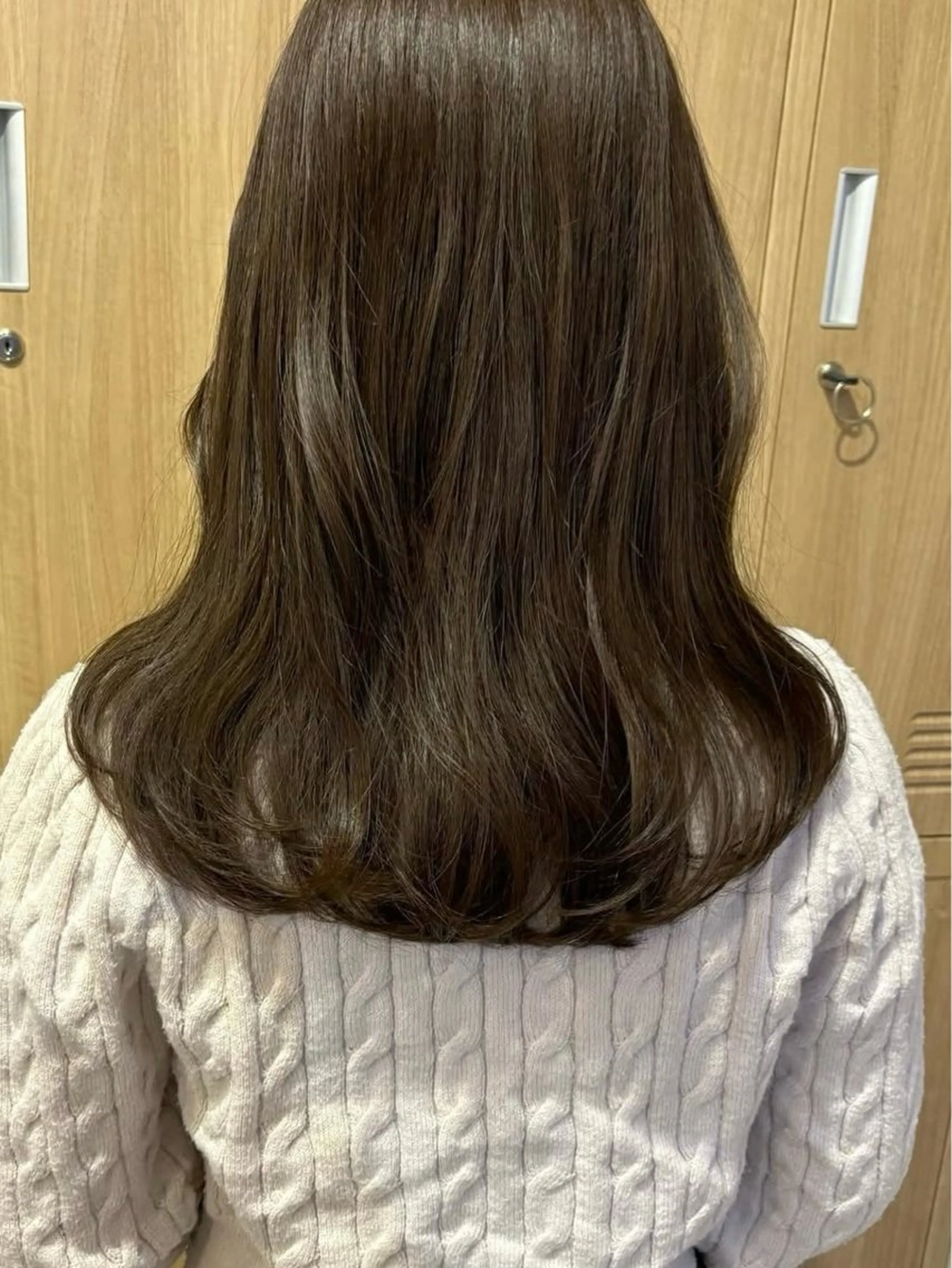 セミロング LOREN＋透明感 オリーブhirokoのヘアスタイル