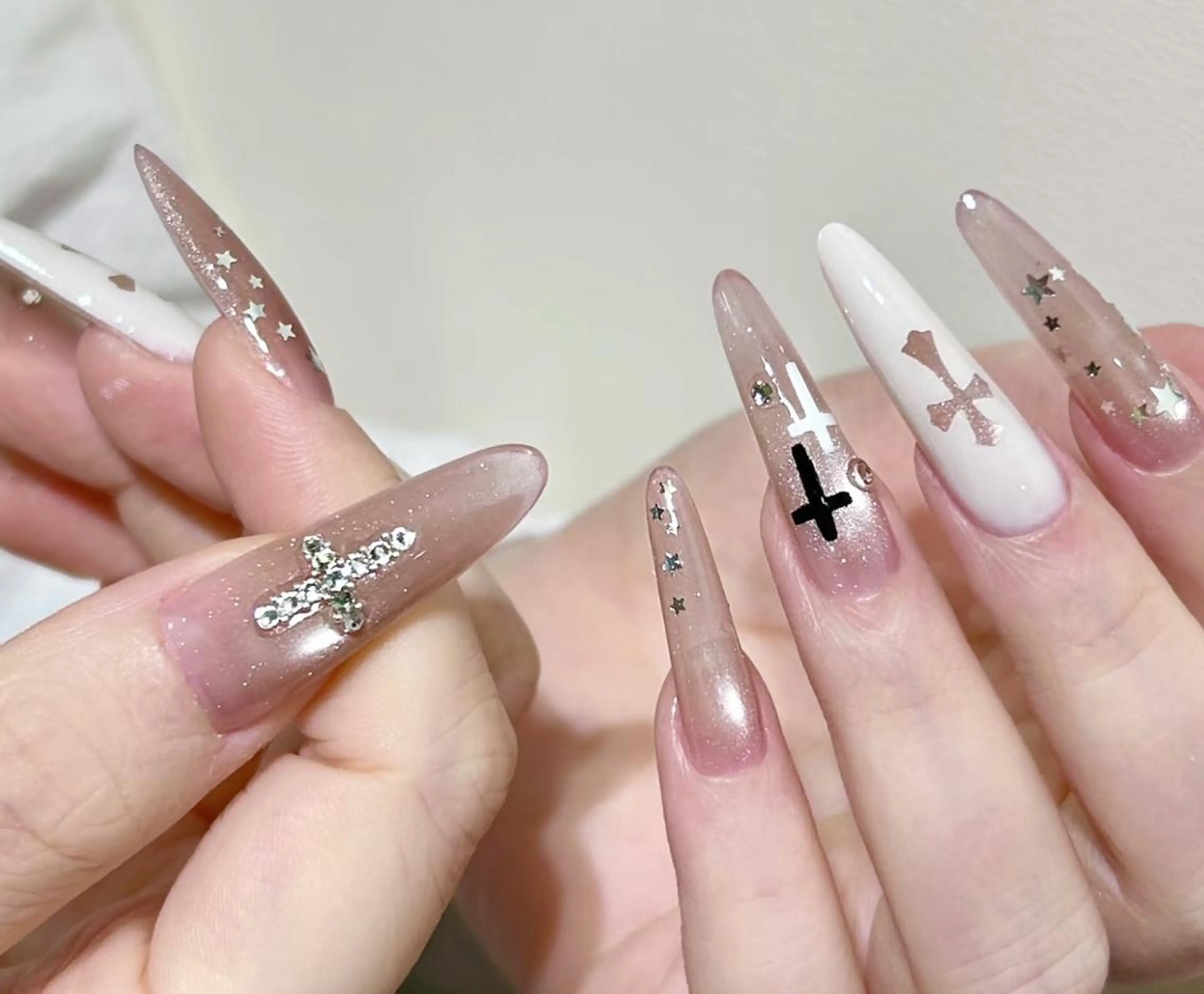 ネイル ハンドネイル 🎀 Ayaka_nailのネイルデザイン