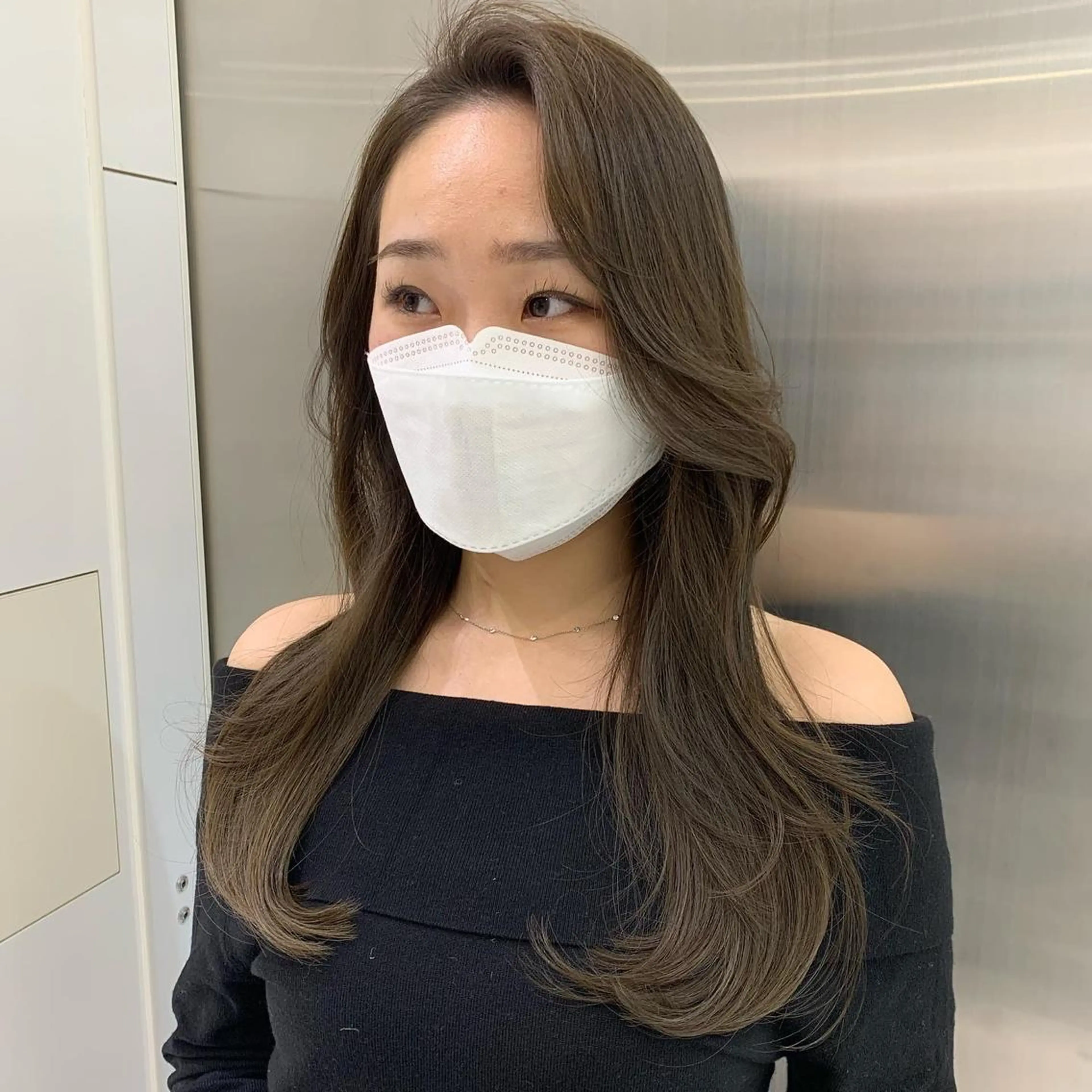 ロング カラー オチ ハナのヘアスタイル