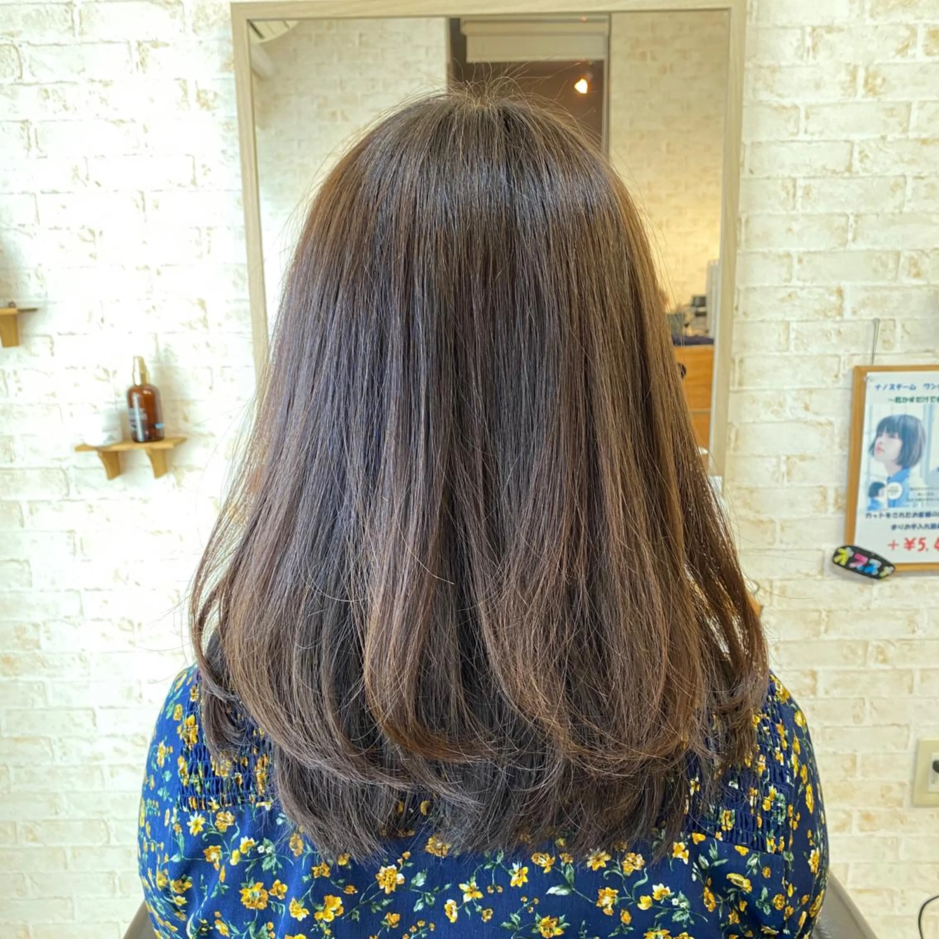 ミディアム カラー 髪質改善 レイヤーカット 似合わせカット 角 大輔のヘアスタイル