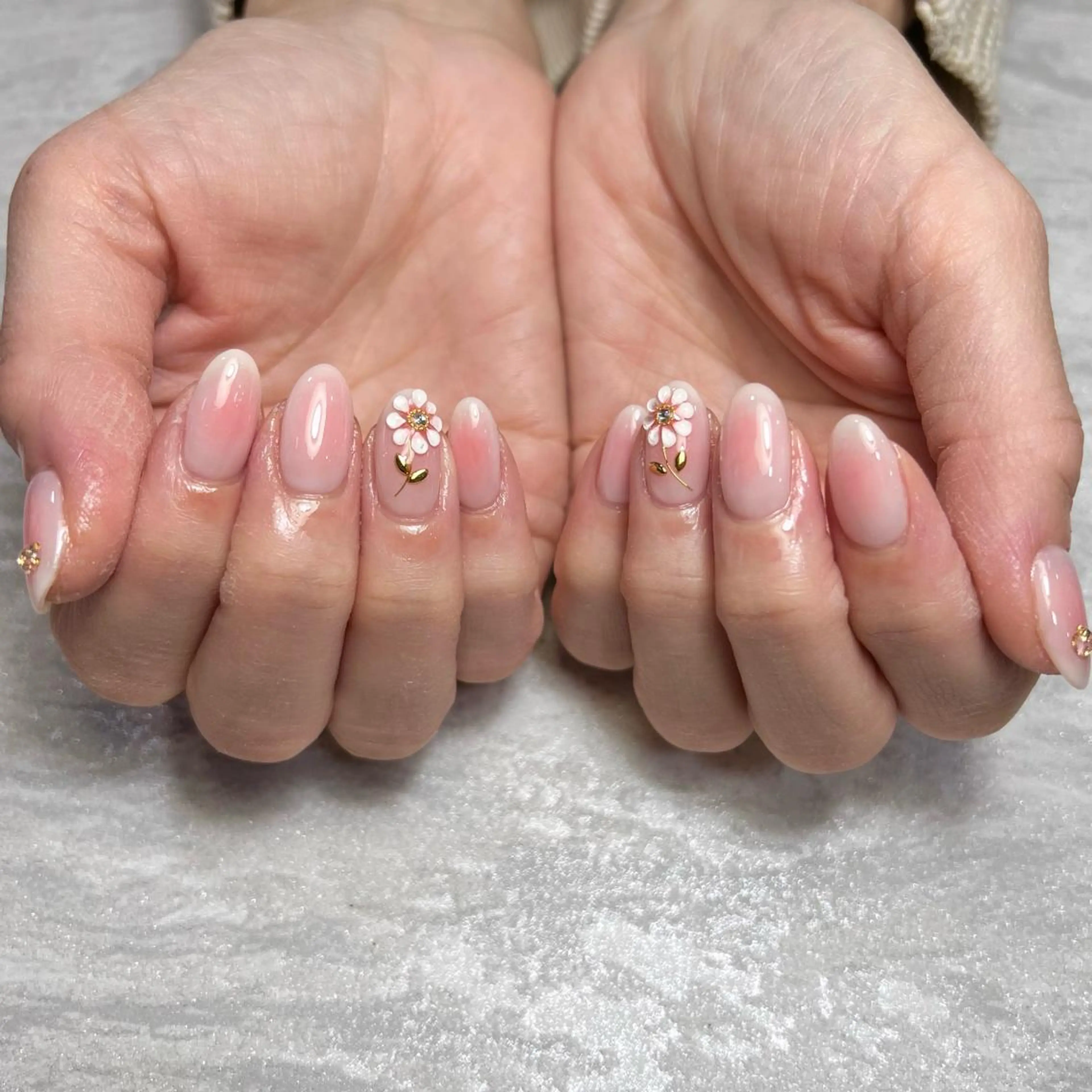 ネイル NAIL303所属・NAIL303 🛼 SHIORIのネイルデザイン