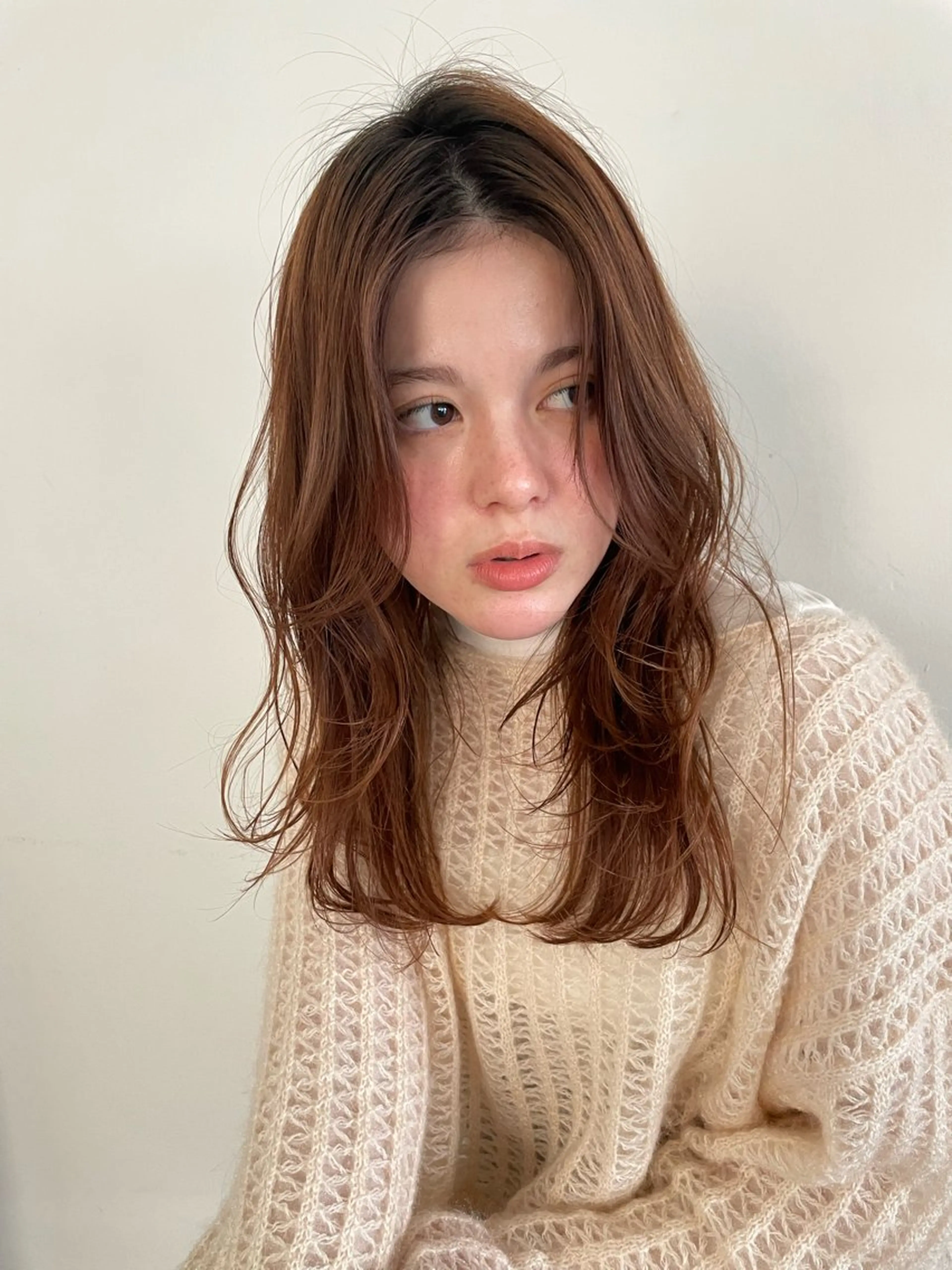 ミディアム カラー パーマ ヘアアレンジ ミディアムレイヤー 韓国風ヘア レイヤーカット カット トリートメント ヘッドスパ ヘアセット SHEA.学芸大学所属・一箭 恵梧/ロングヘアのヘアスタイル