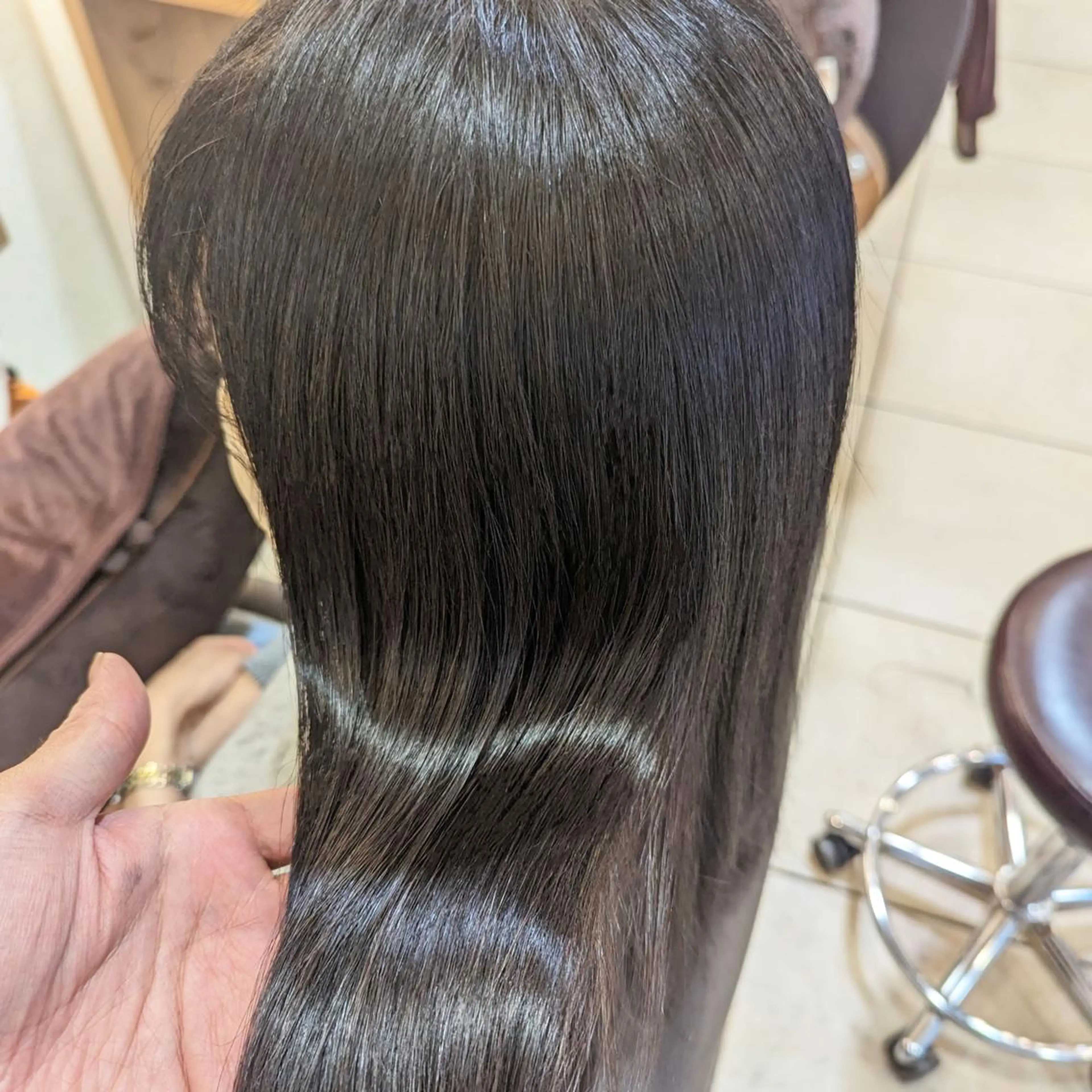 ロング カロル川口 モデル募集のヘアスタイル