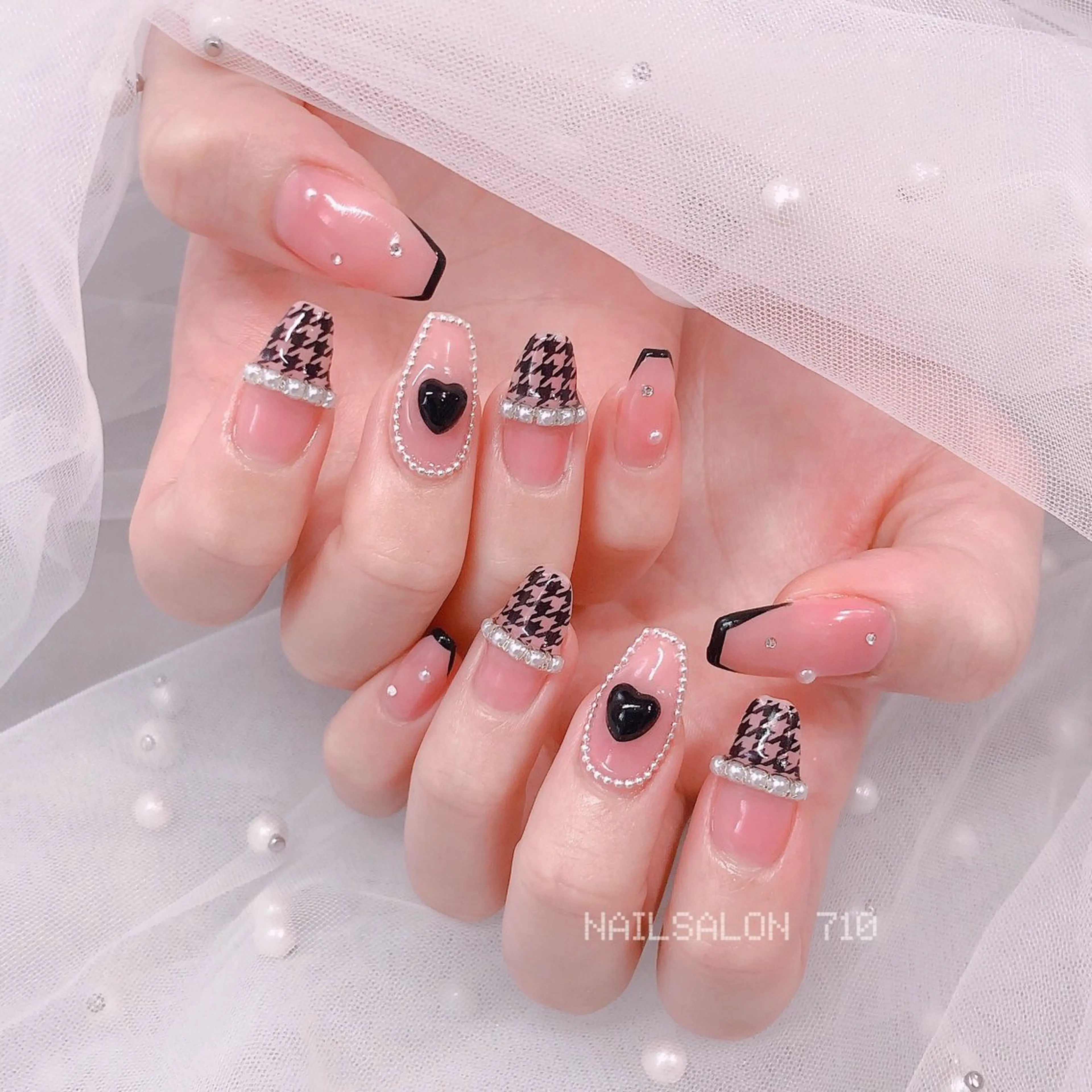 ネイル ハンドネイル ナナイチゼロ I.Naoのネイルデザイン