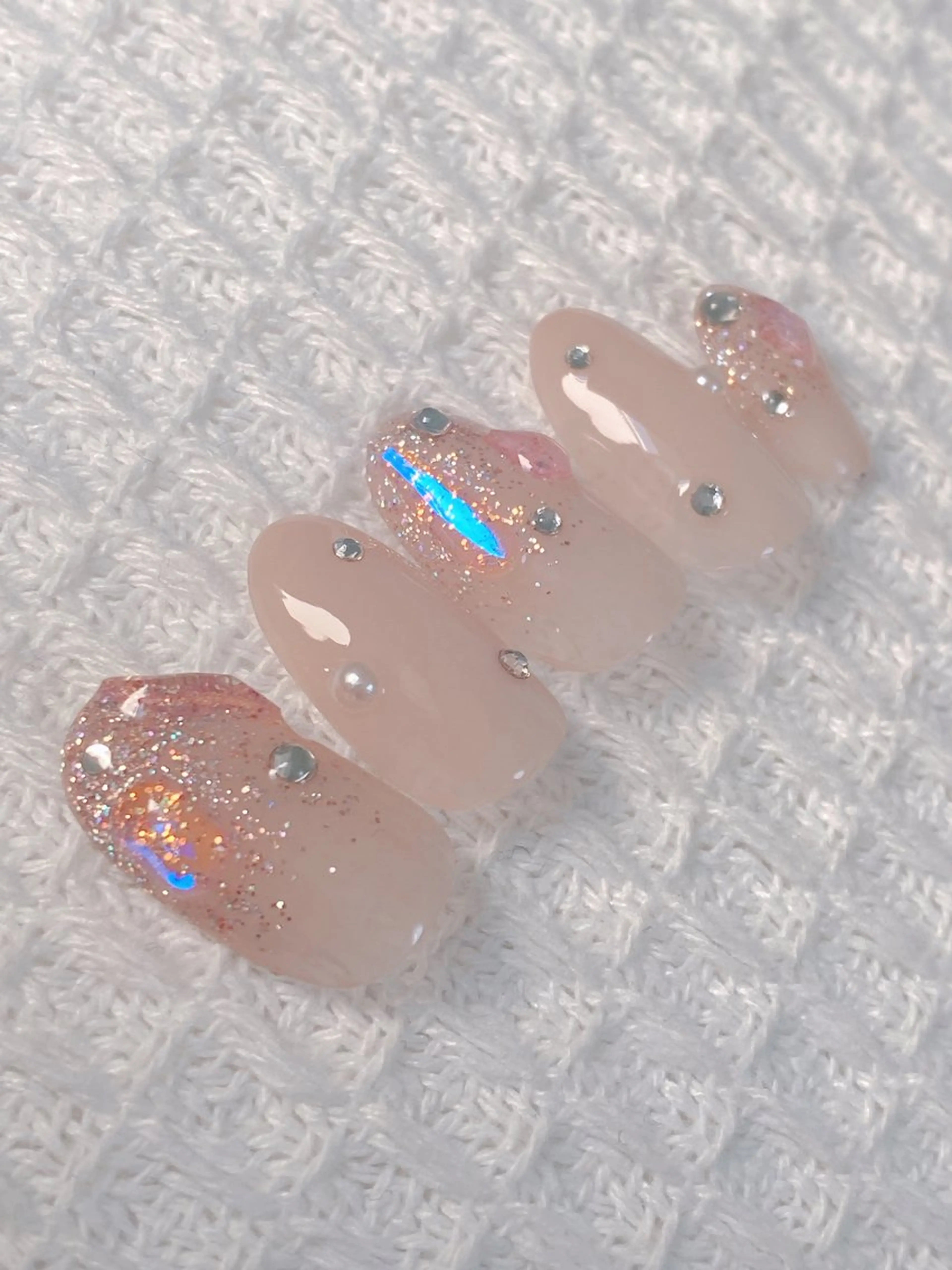 ネイル 氷ネイル・うるうるネイル ワンホンネイル 大人キレイ 𝑁𝑖𝑥𝑖𝑠のネイルデザイン