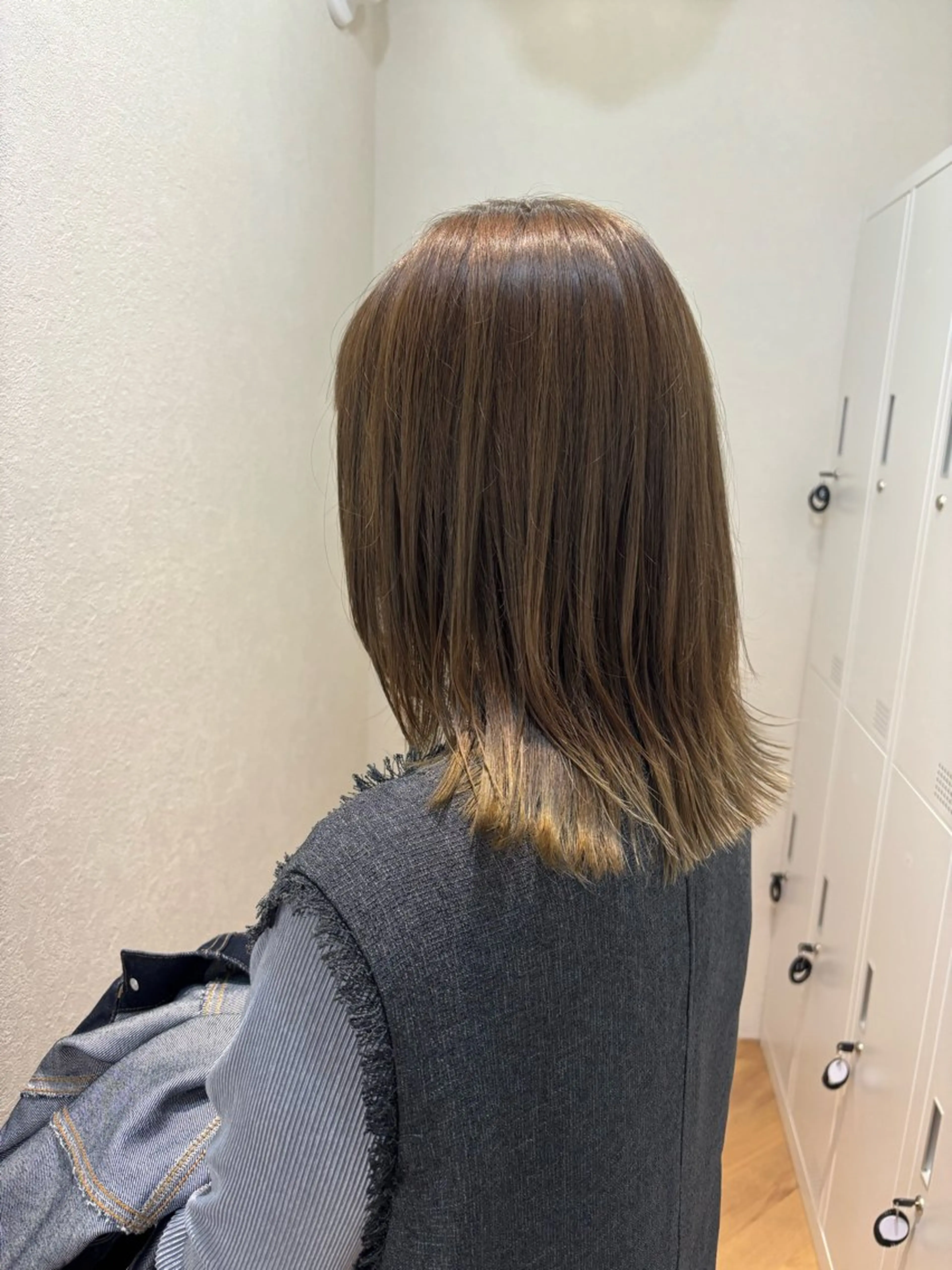 セミロング カラー フローレン KANAKOのヘアスタイル