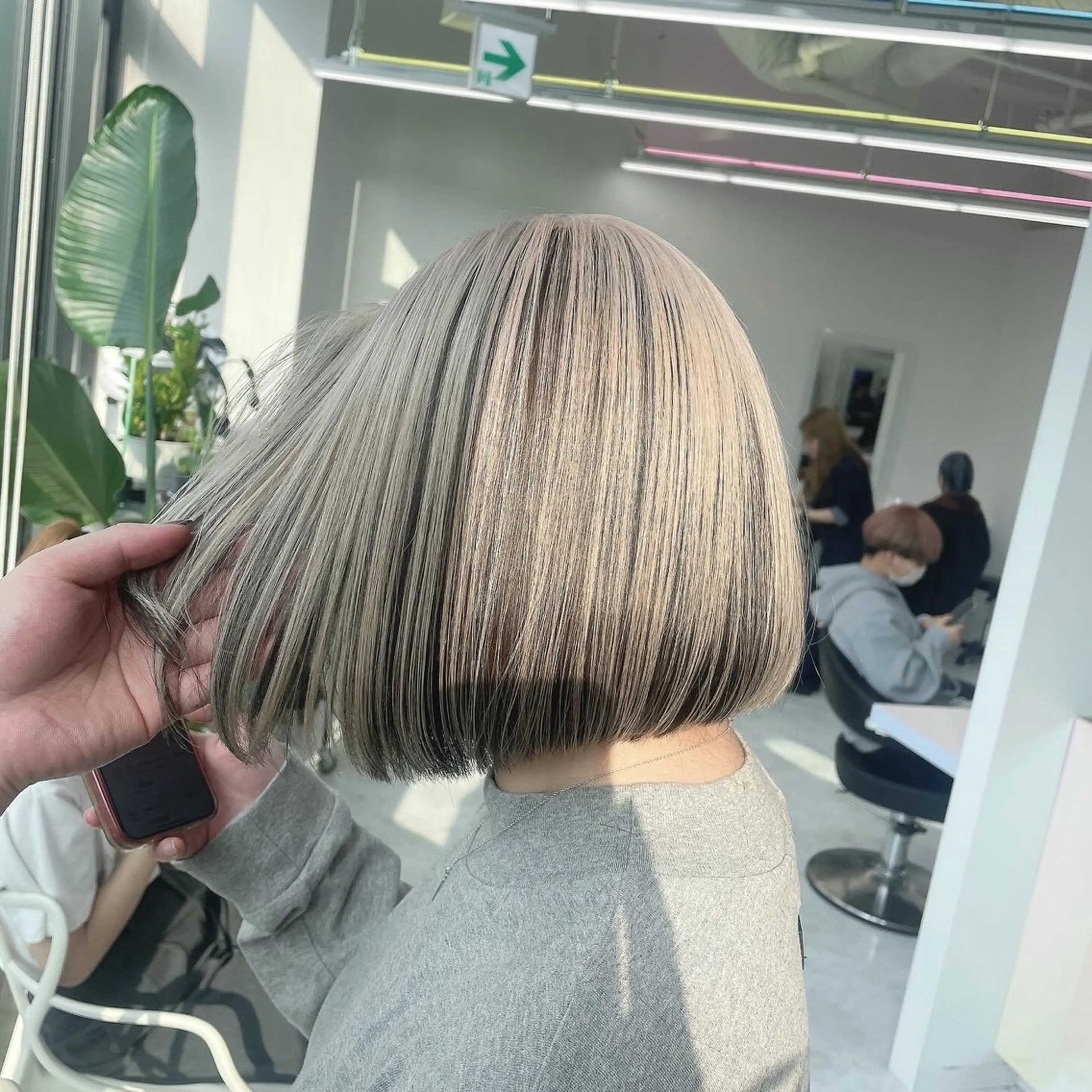 ショート カラー ヘアアレンジ ブリーチ ケアブリーチ トリートメント YUZA grow HAIR 札幌所属・韓国ヘア指名率 No. 1小堀京介のヘアスタイル