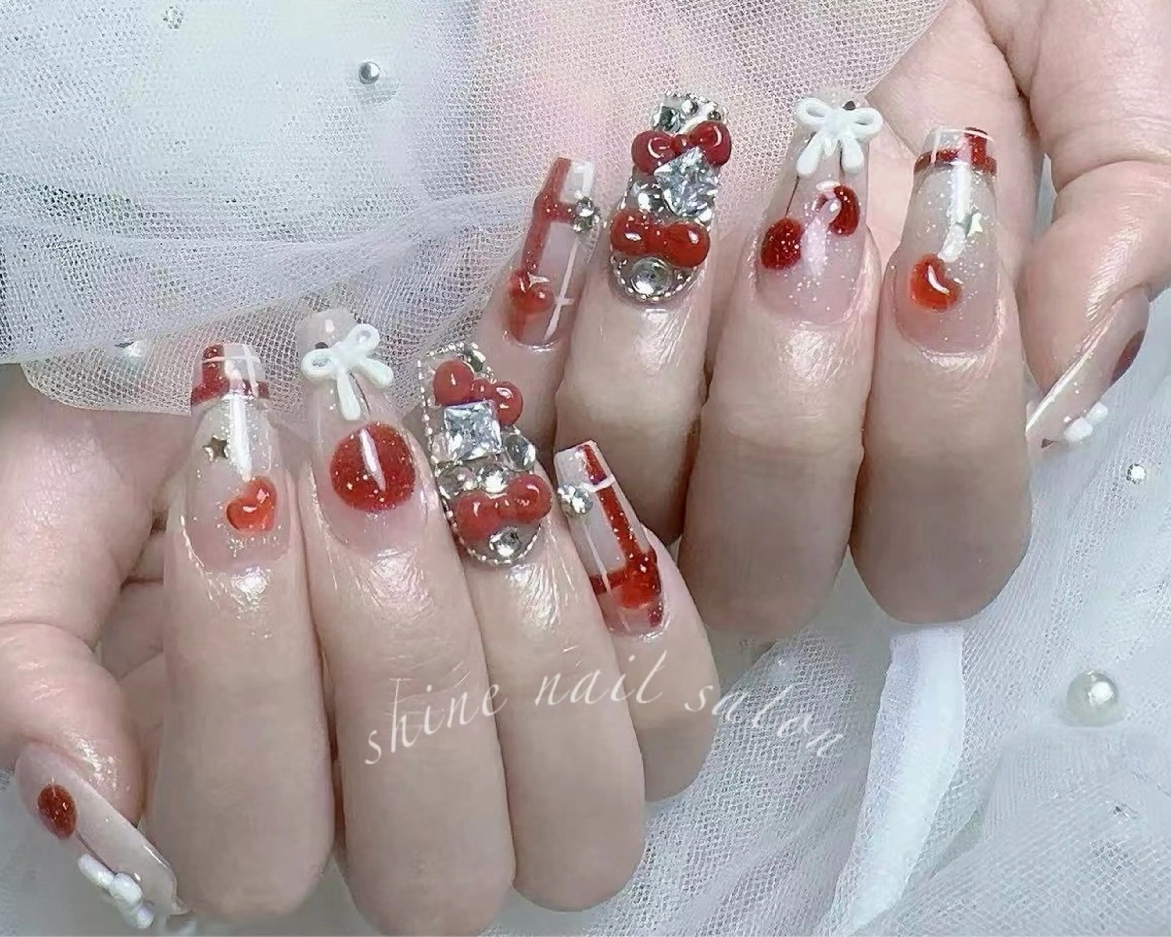 ネイル shineジェル& チップ長さだしのネイルデザイン