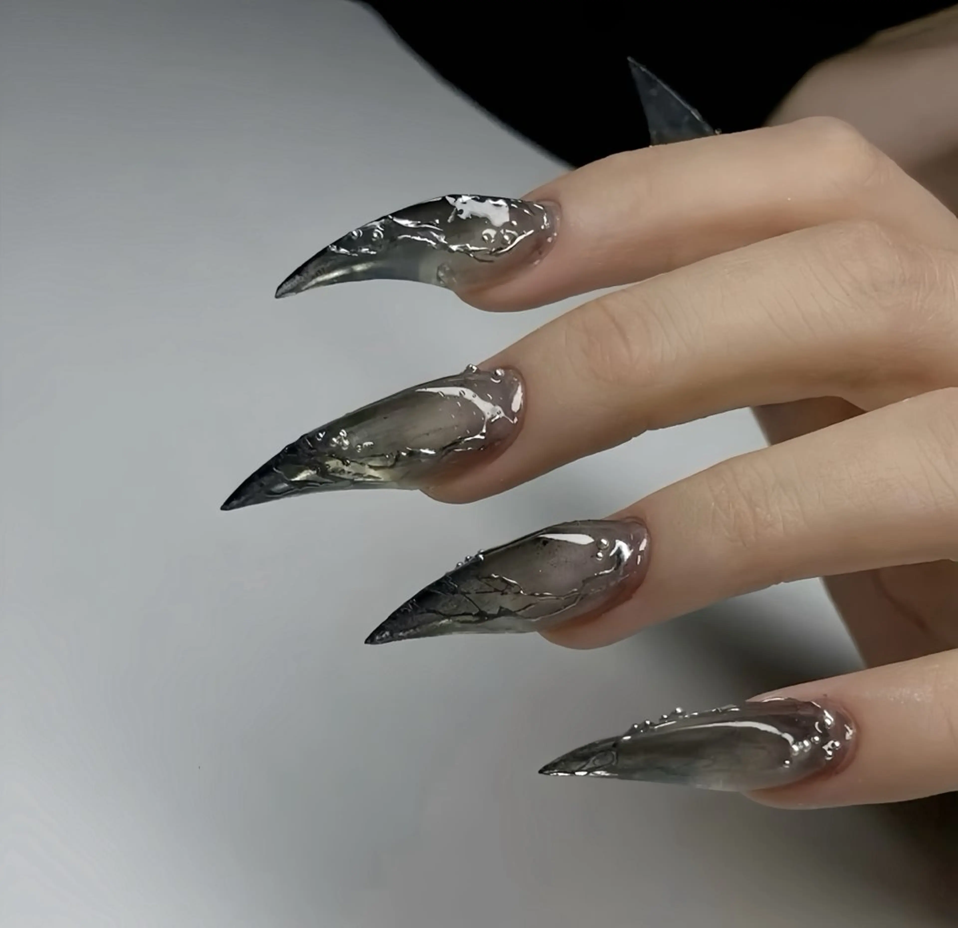 ネイル チークネイル フレンチネイル ガラスフレンチ グラデーション キラキラネイル ハンドネイル Rin Nail 新大久保店のネイルデザイン