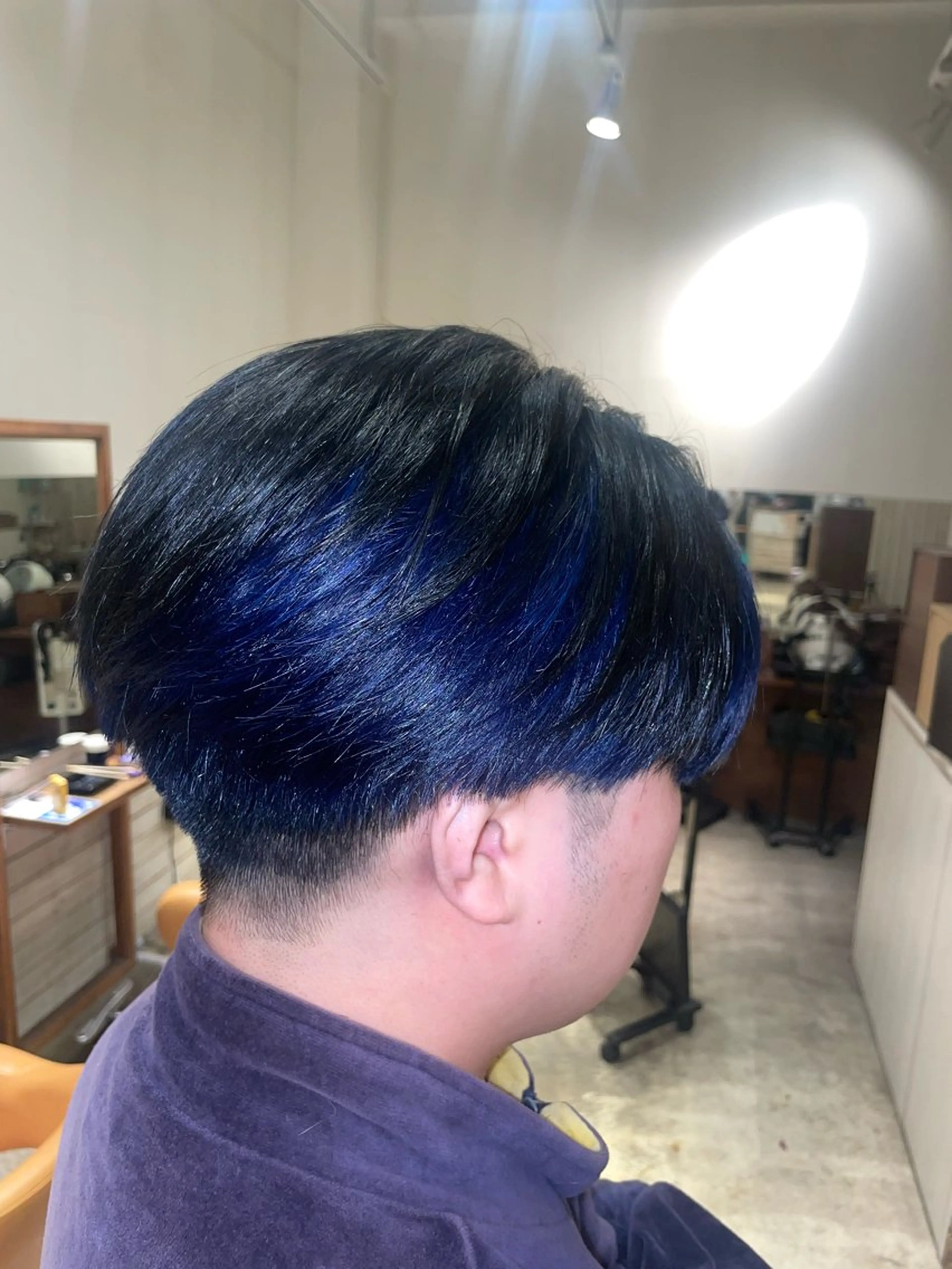 カラー メンズ メンズインナーカラー ブルーカラー インナーカラー カット ヘアカラー トリートメント EARTH菊名店👾 ひらのすぐるのヘアスタイル
