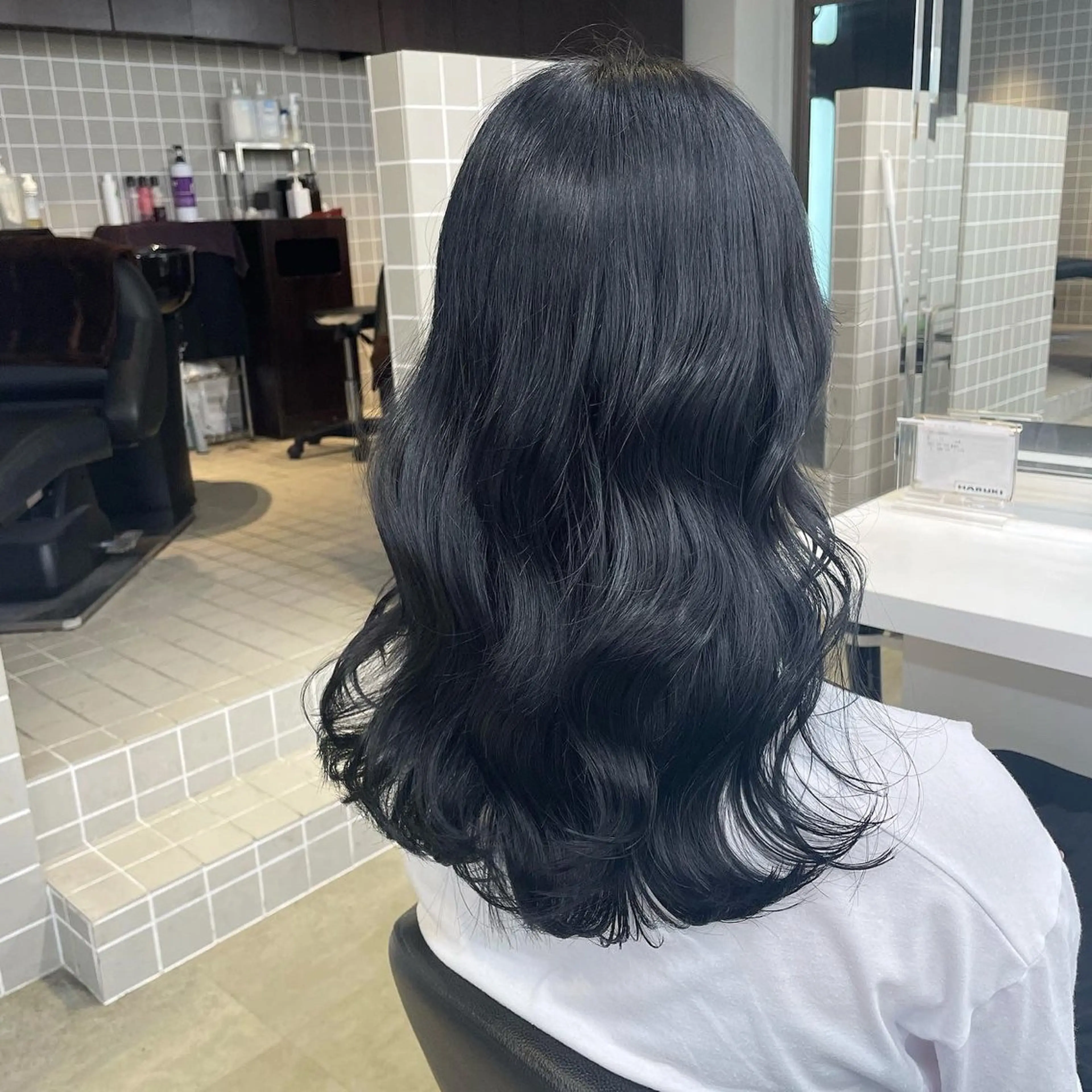 ミディアム カラー パーマ ヘアアレンジ メンズ キッズ カット ヘアカラー トリートメント 🦋韓国レイヤー｜ 透明感グレージュ🦋のヘアスタイル