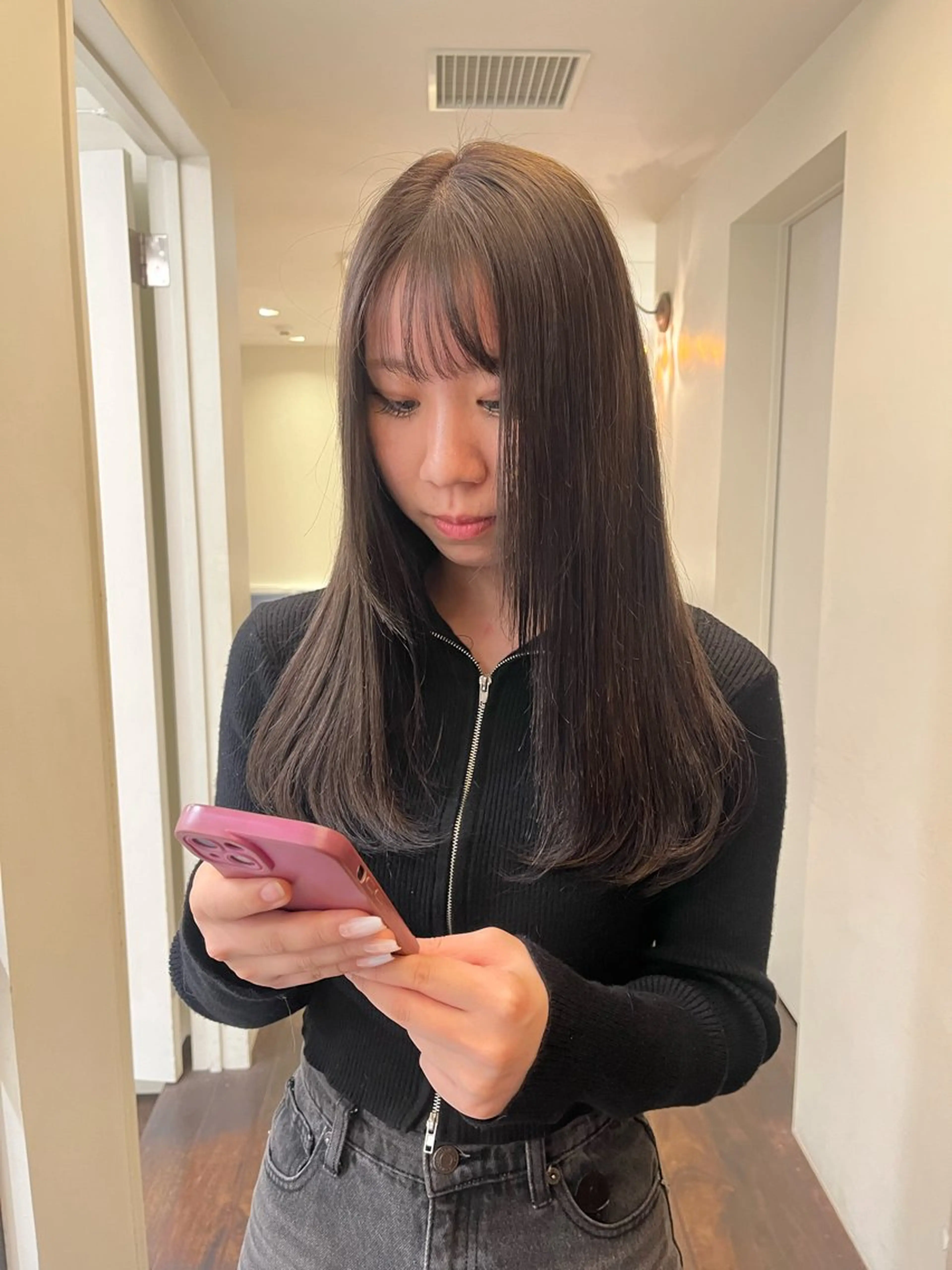 ロング カラー グレージュ ヘアカラー トリートメント るな/暖色、 ベージュカラー🎀のヘアスタイル