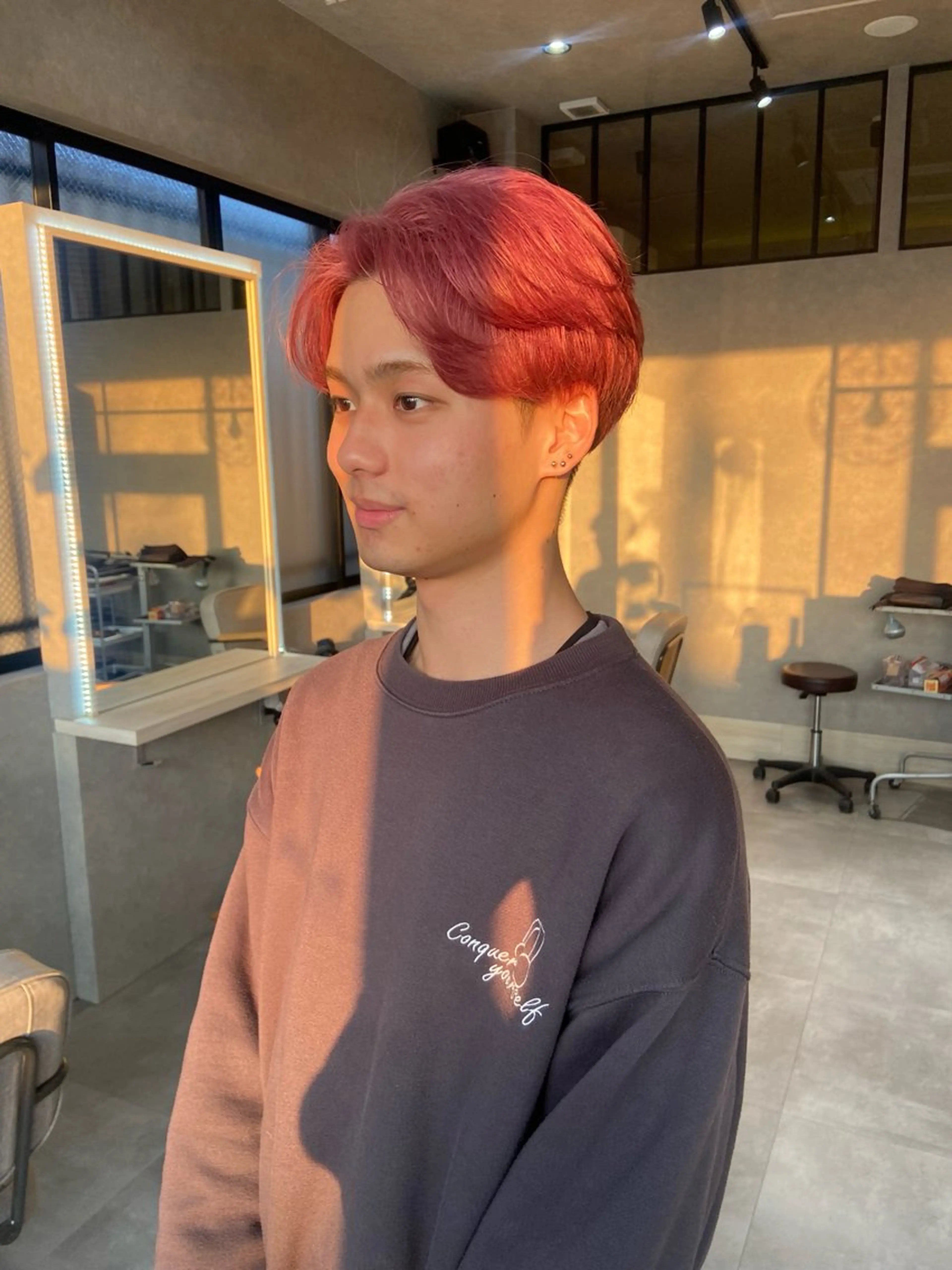 ショート ヘアカラー 山岸 未玖のヘアスタイル