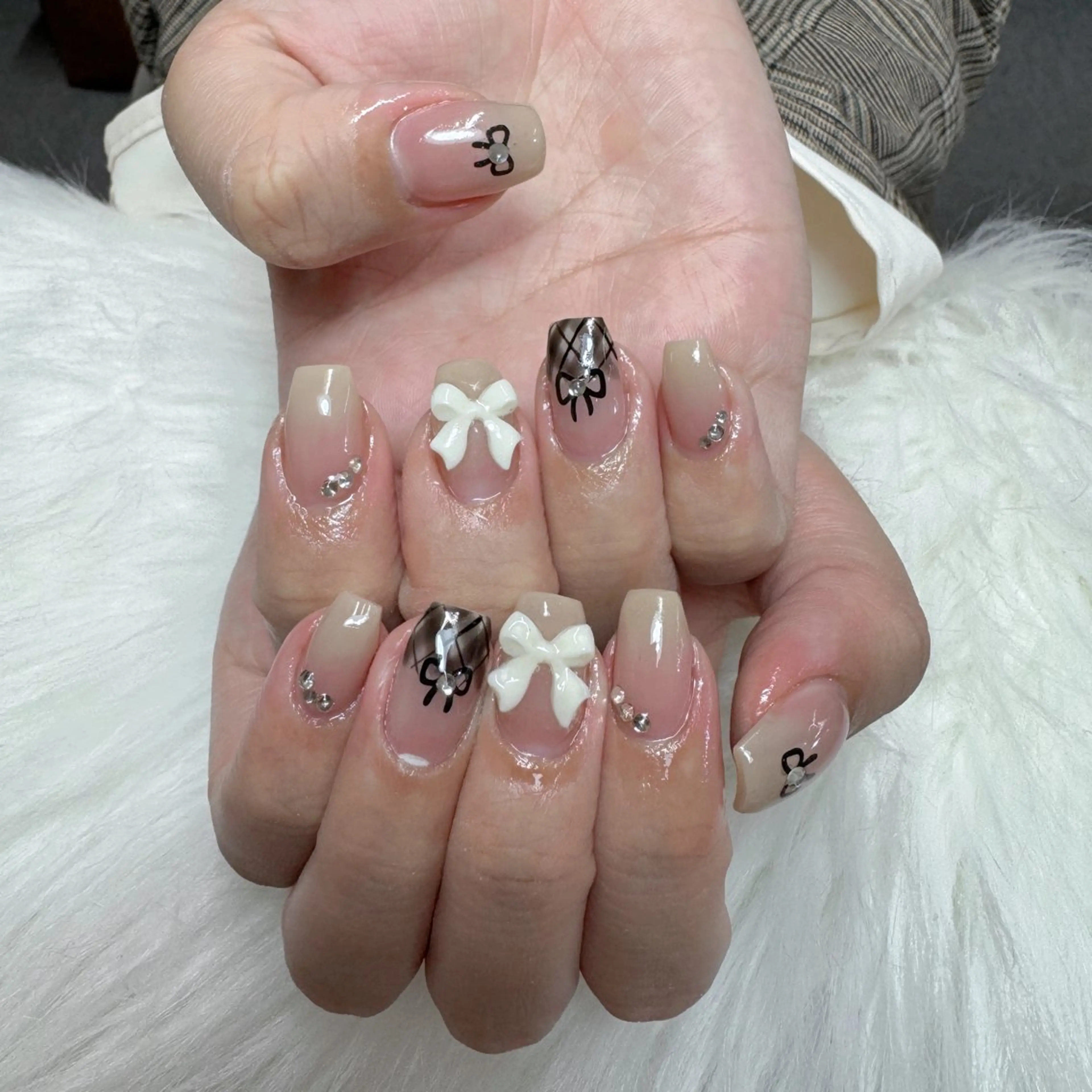 ネイル ハンドネイル 🎀nana🫧 ワンホンネイル🎀のネイルデザイン