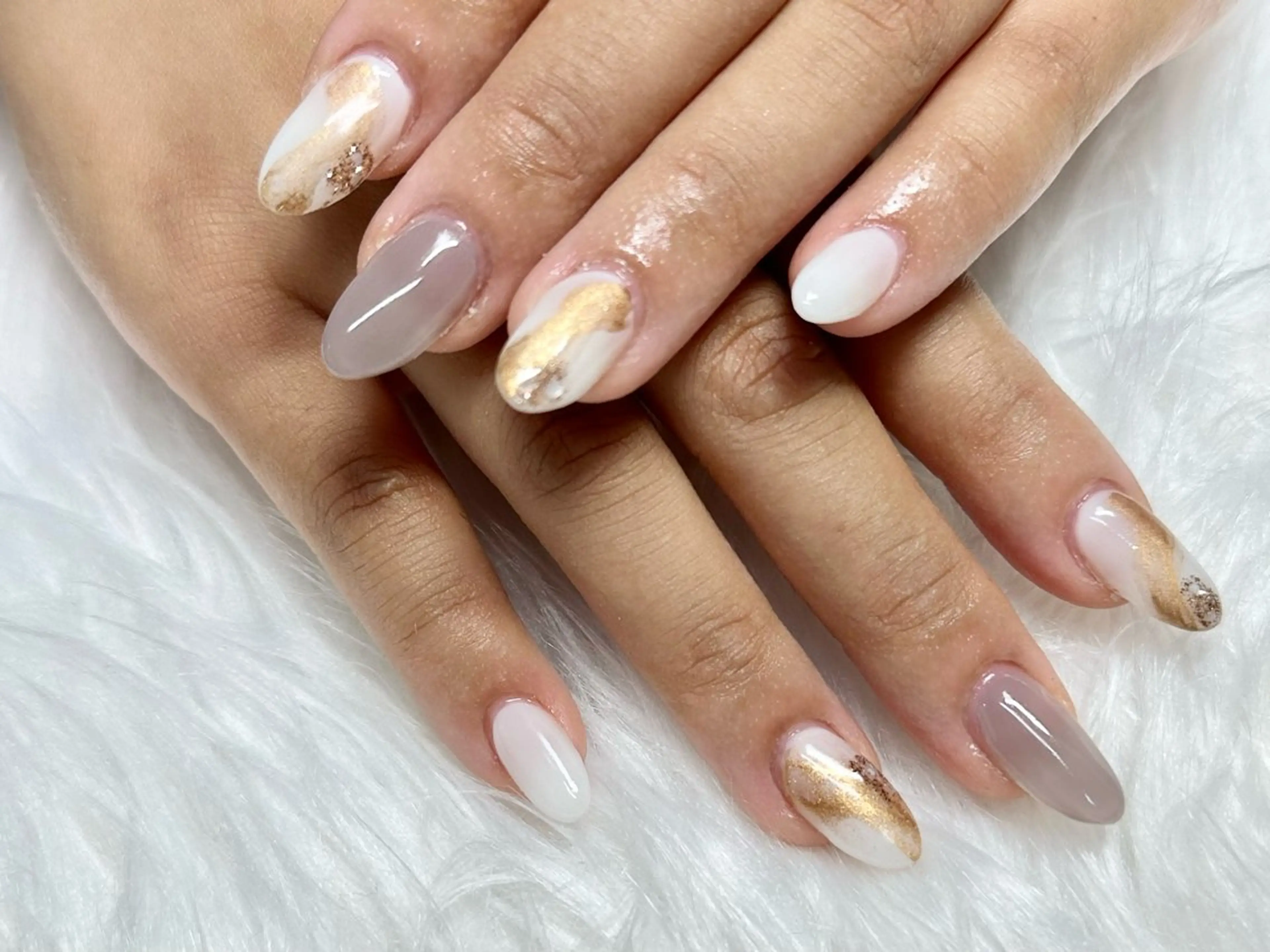 ミディアム ハンドネイル Bonheur 【ボヌール】のネイルデザイン