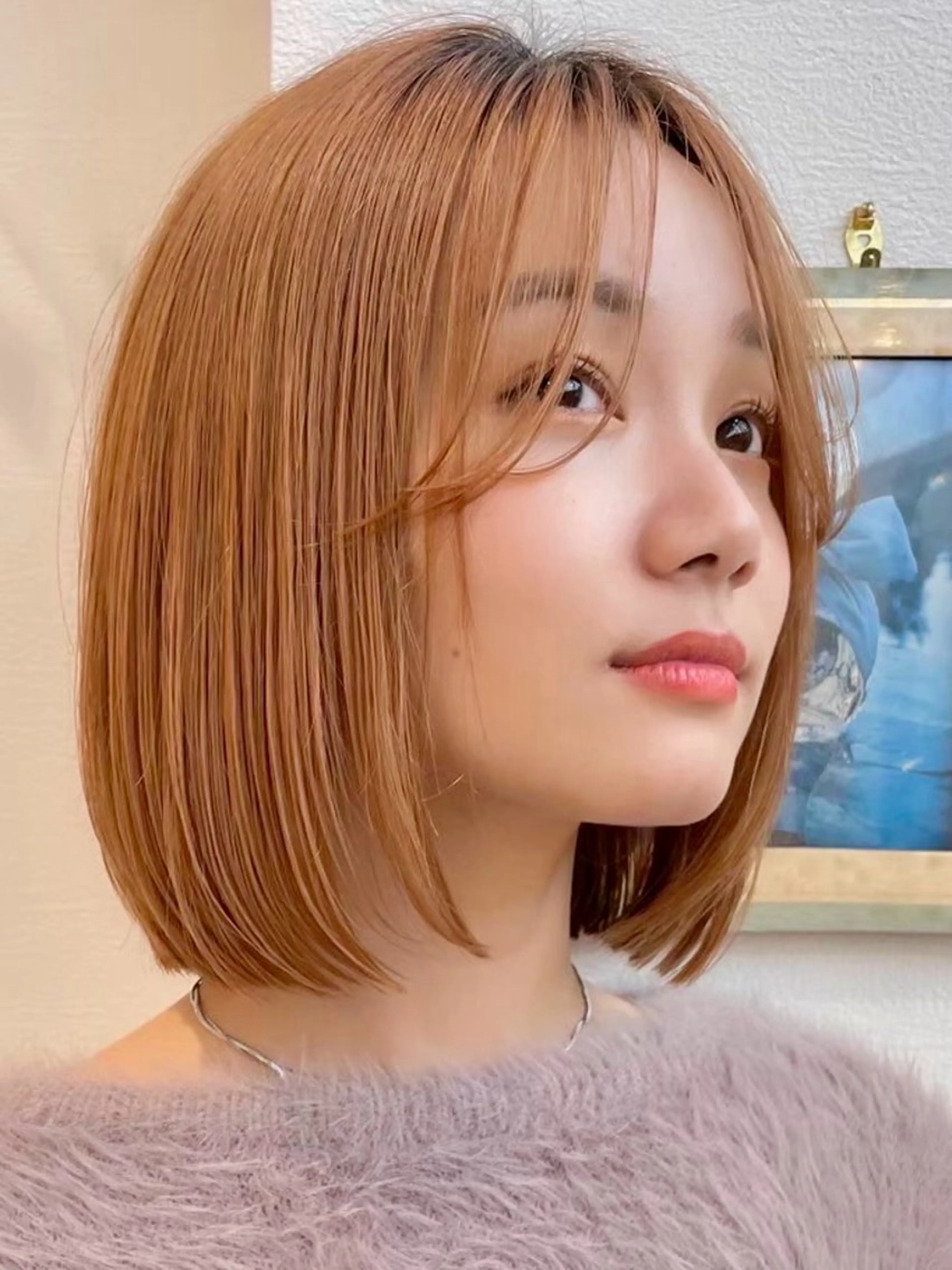 【❣️小顔矯正ボブ❣️】似合わせボブカット✨+髪質改善カラー+高保湿トリートメントに❣️ 切りっぱなしボブ　韓国ボブの写真