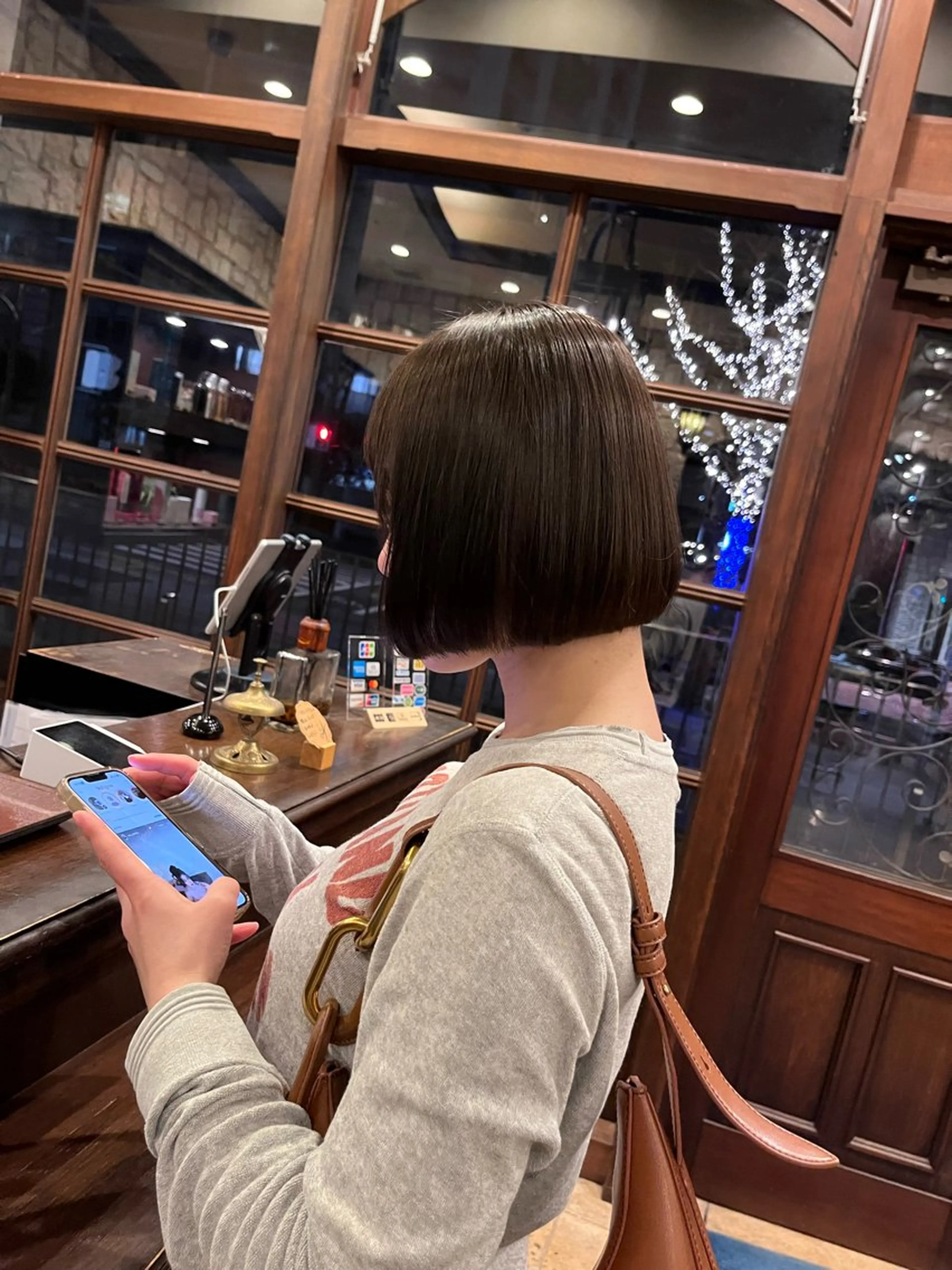 ミディアム shalu 新百合ヶ丘店所属・縮毛矯正／艶カラー アオキタイキのヘアスタイル