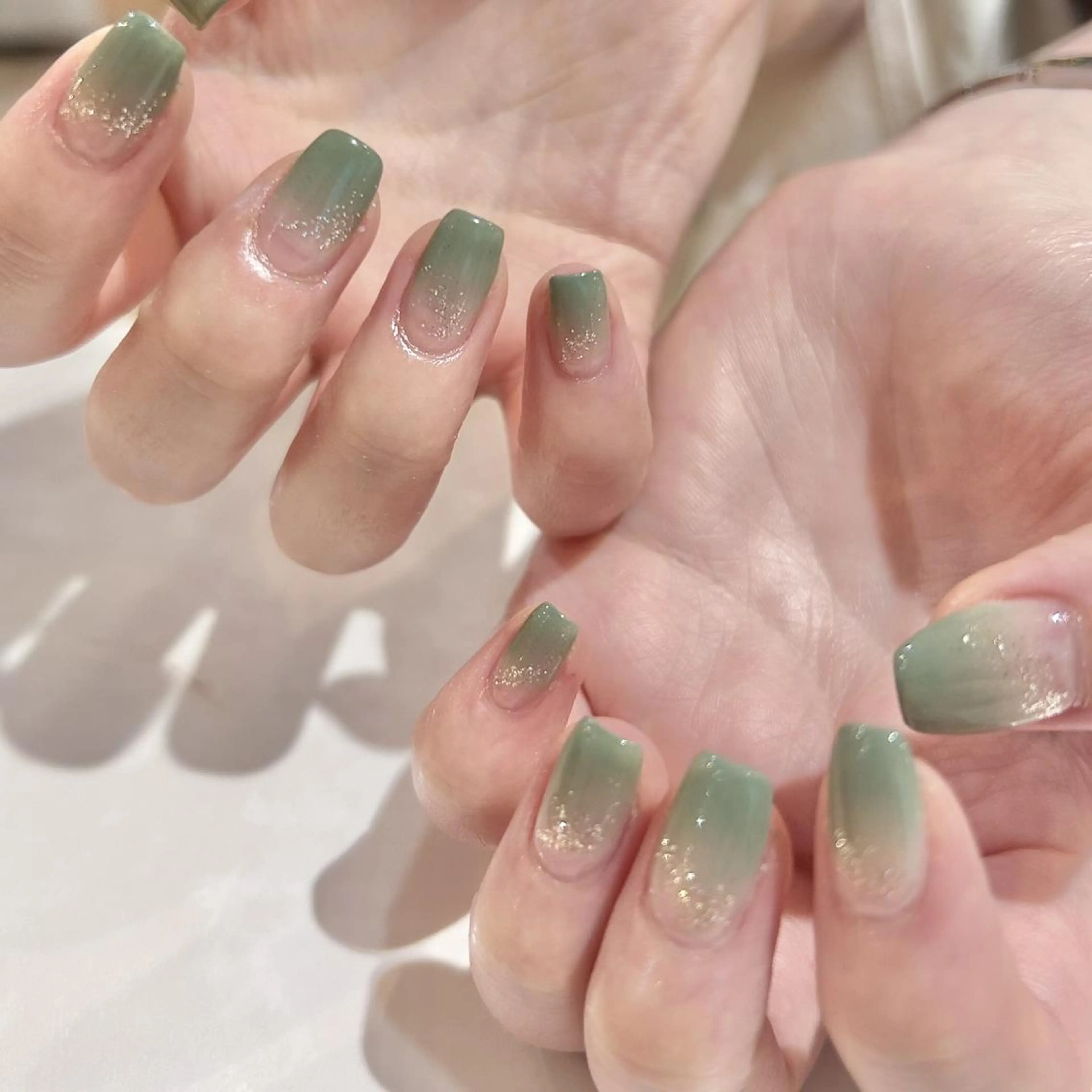 ネイル グラデーション キラキラネイル ラメ(グリッター) オフィスネイル シンプルネイル Bianca 今池店 Nishikawaのネイルデザイン