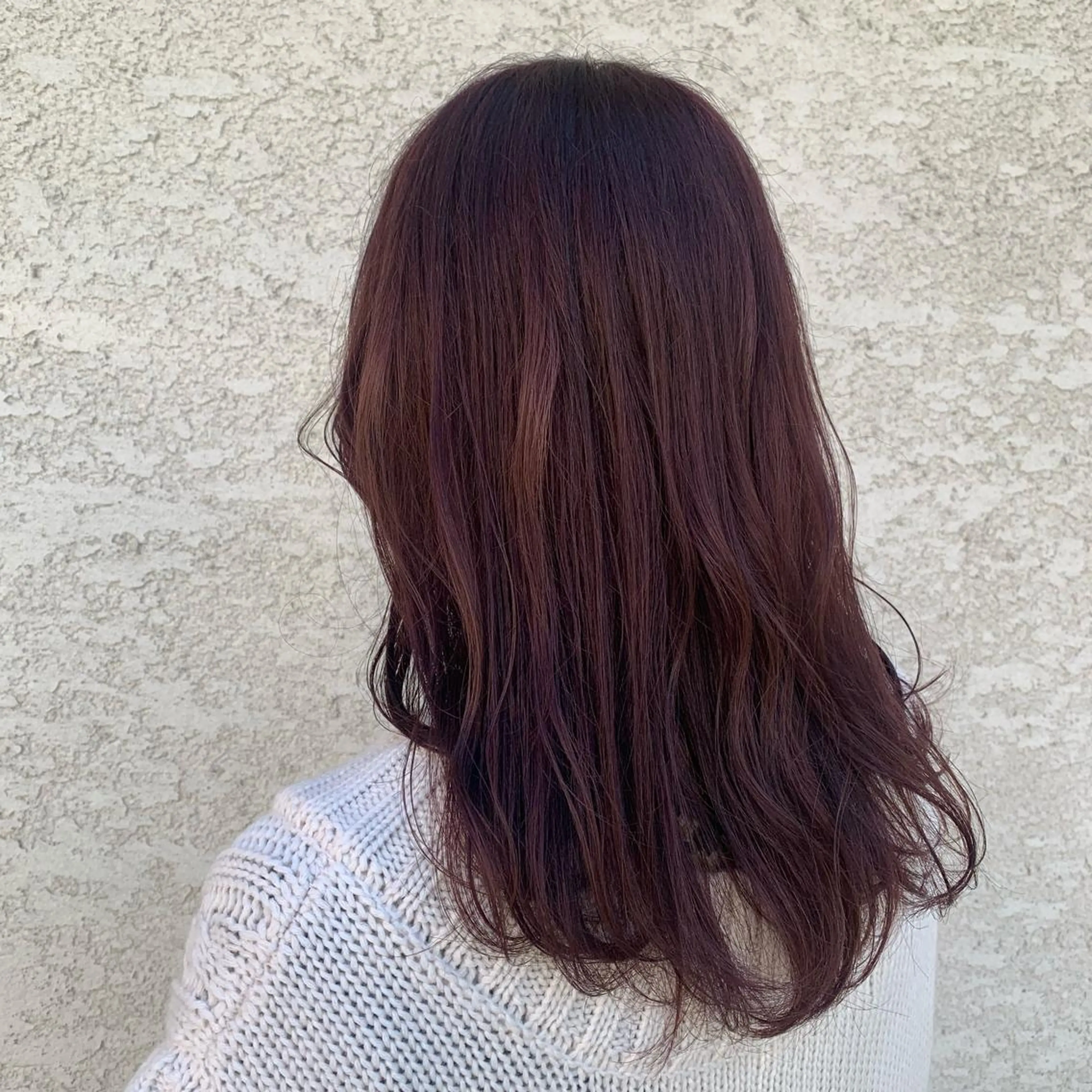 セミロング カラー ヘアアレンジ カシス ピンクカラー オルチャンヘア 韓国×巻ける髪質改善 💍maki💍のヘアスタイル