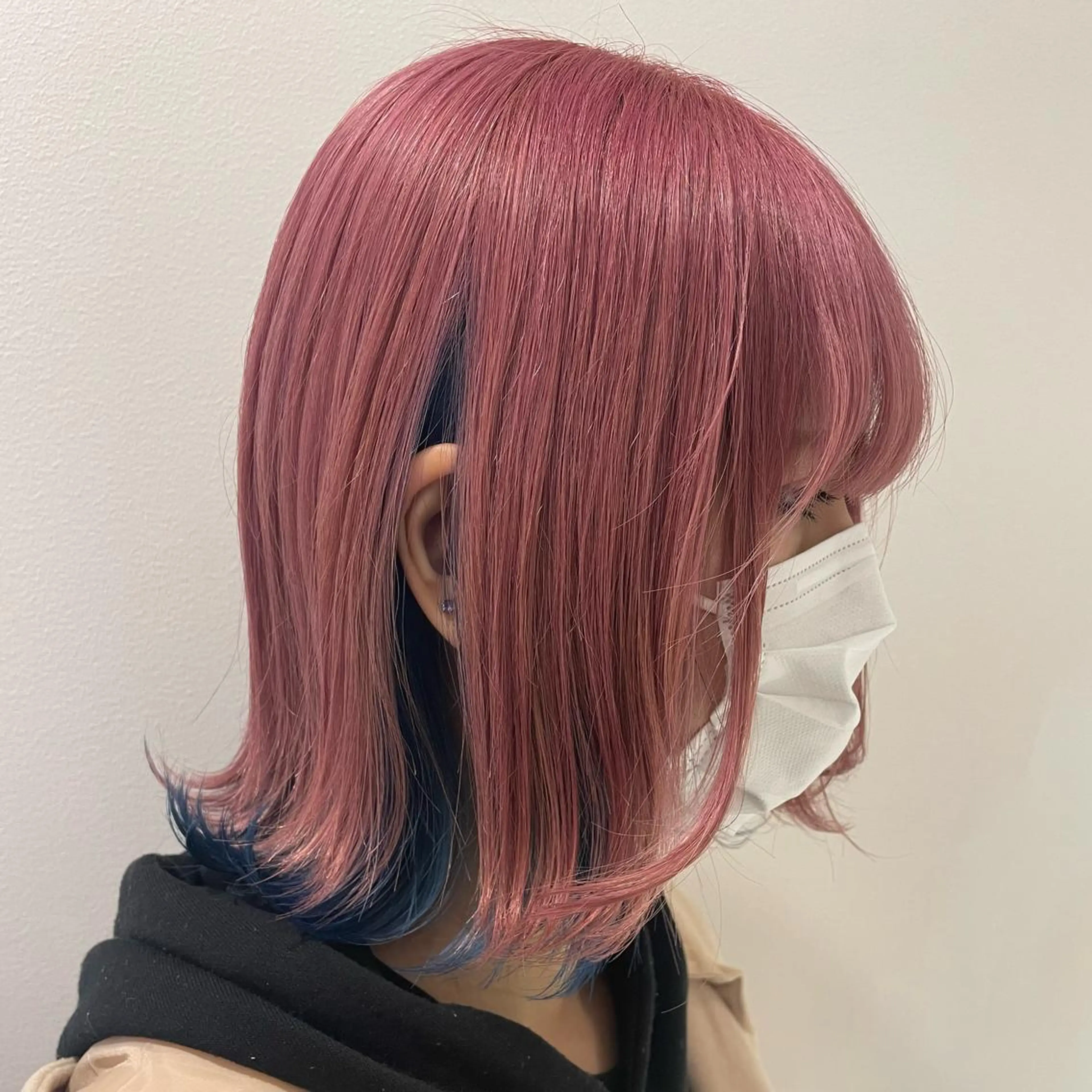 ショート カラー ハイトーン/ウルフ /小澤凌祐🦕のヘアスタイル