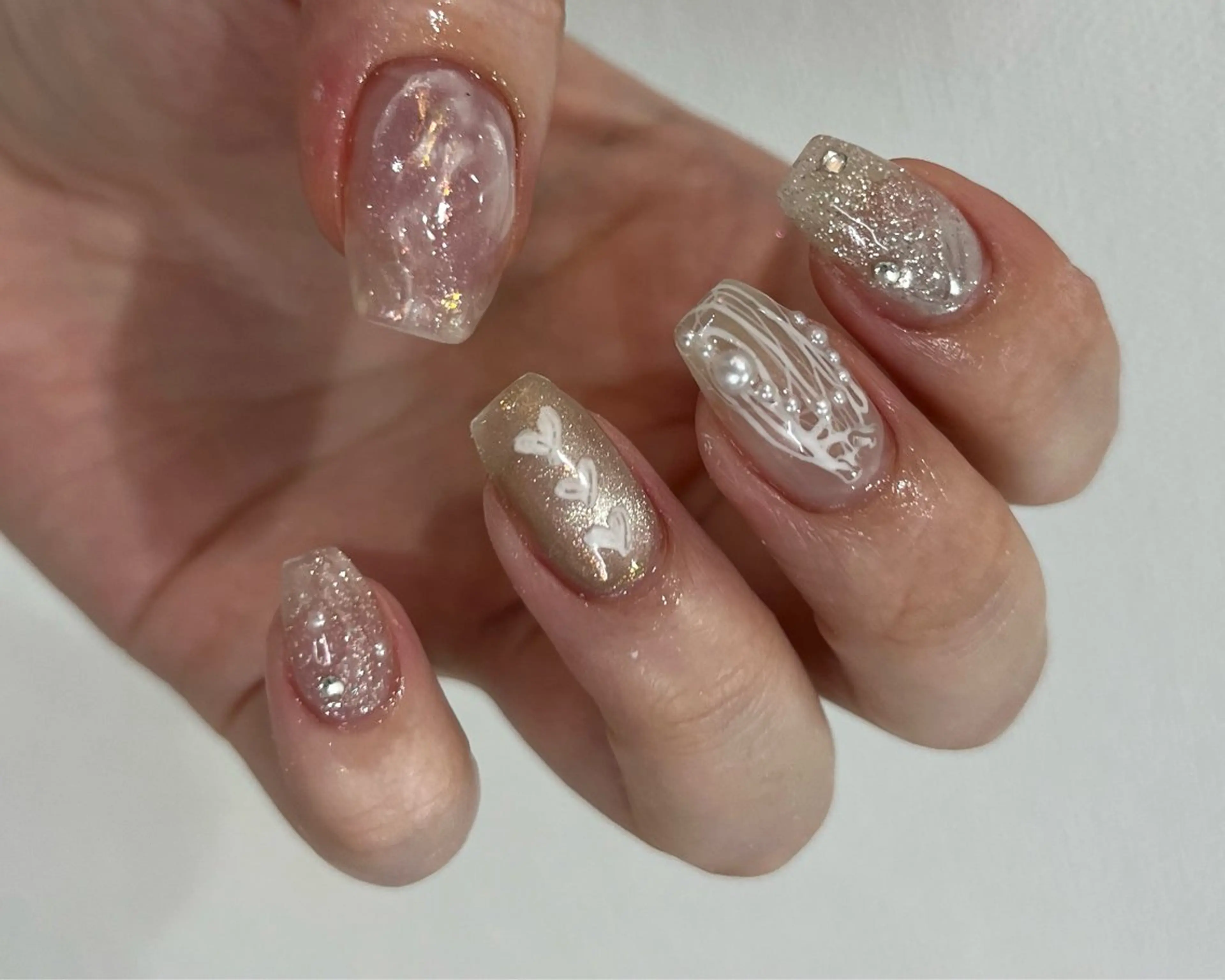 ネイル ハンドネイル Ray. ちゅるん系ニュアンスのネイルデザイン