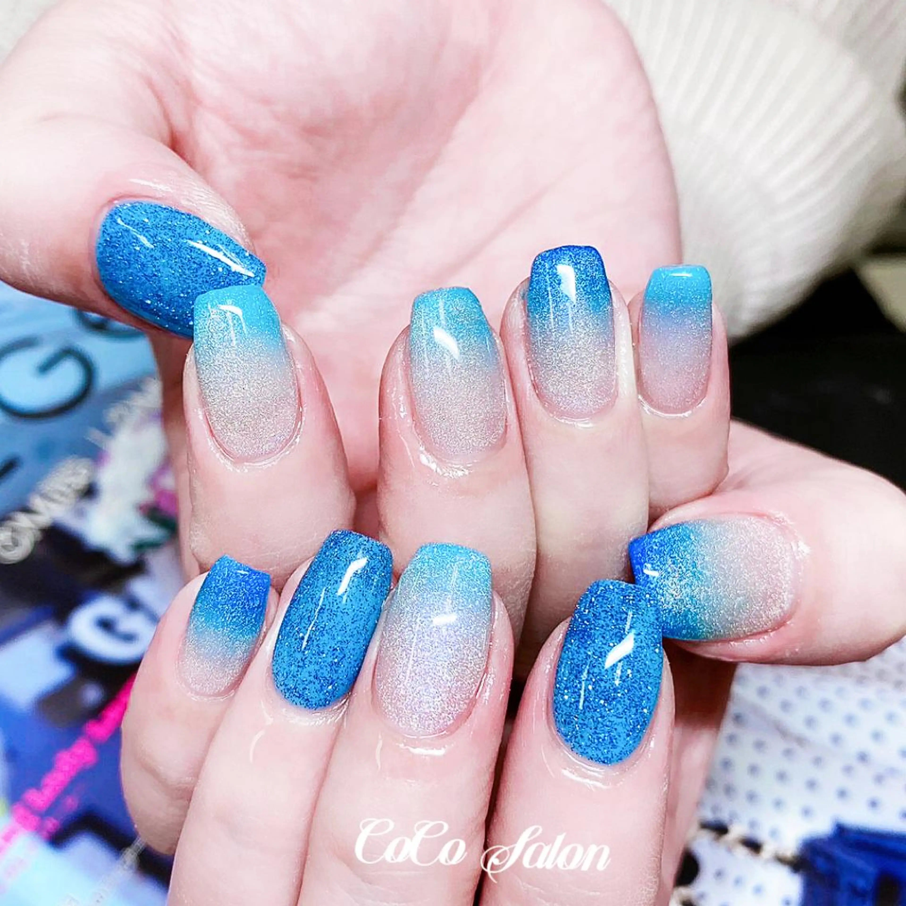 ネイル ブルー 長さ出し ジェルネイル グラデーション キラキラネイル ハンドネイル CoCoSalon ネイル/まつ毛予約のネイルデザイン