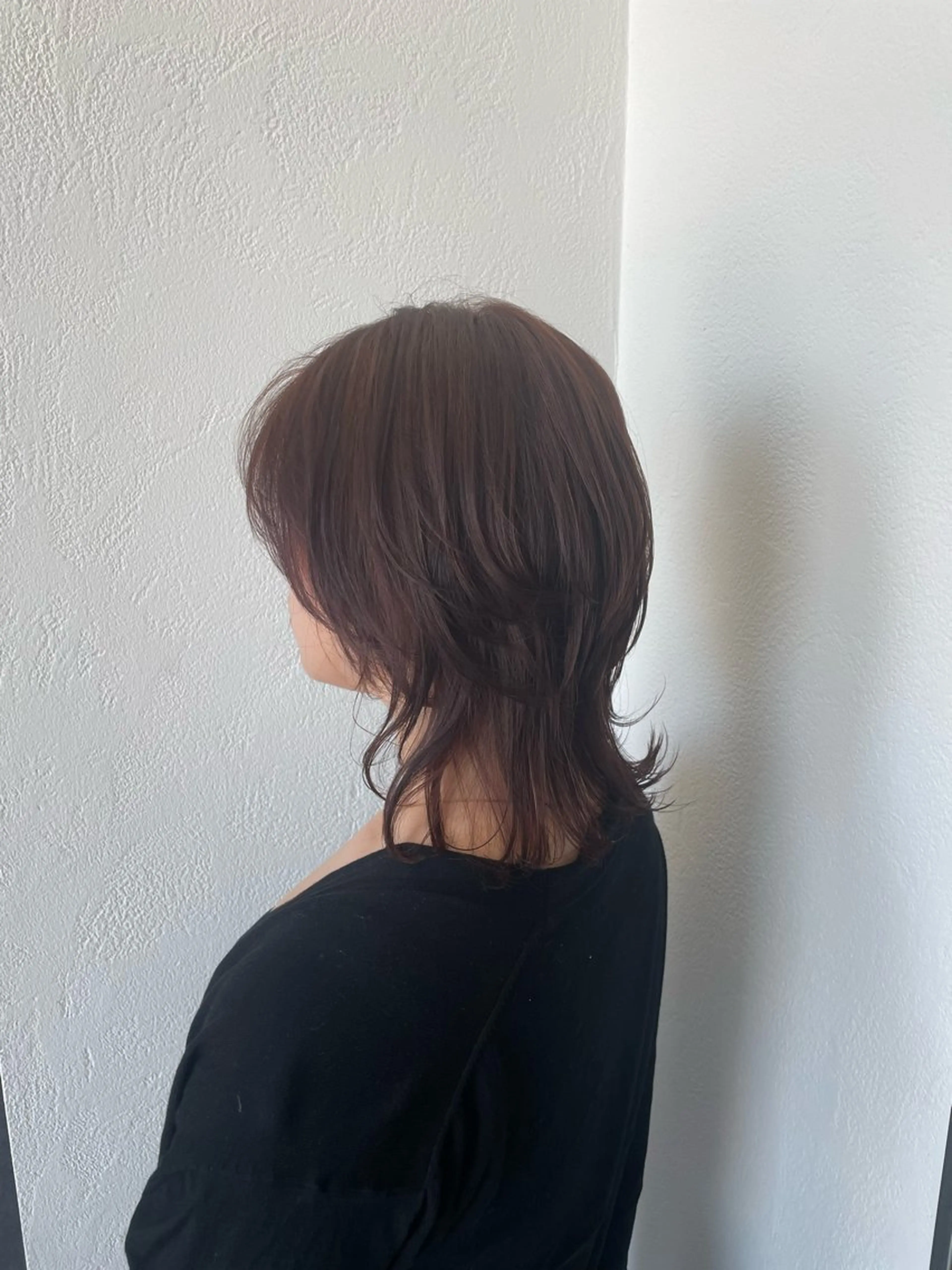 ミディアム カラー 佐藤 陽菜のヘアスタイル