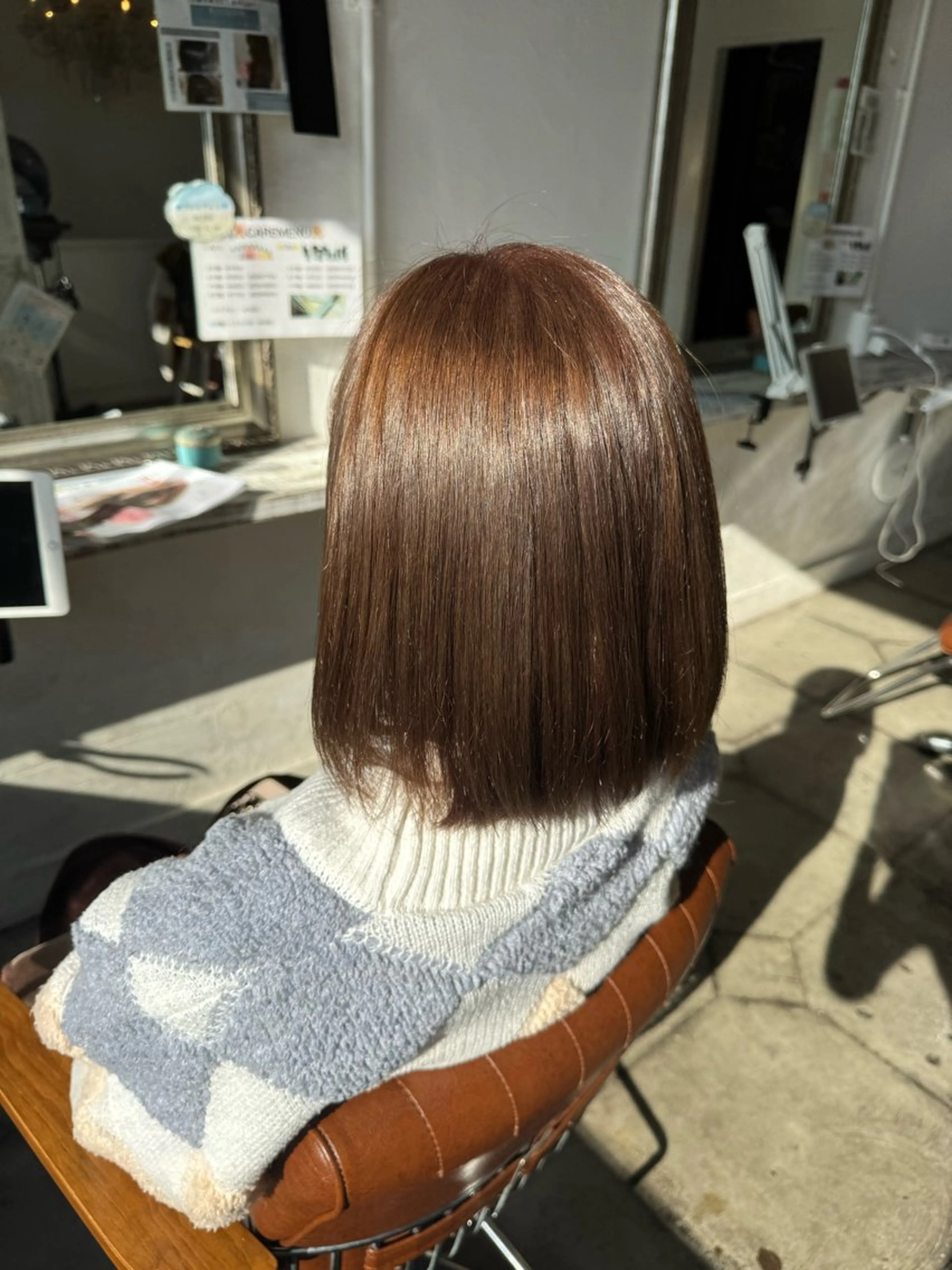 カラー ベージュカラー ブリーチ ミルクティーベージュ 籔上 凜のヘアスタイル