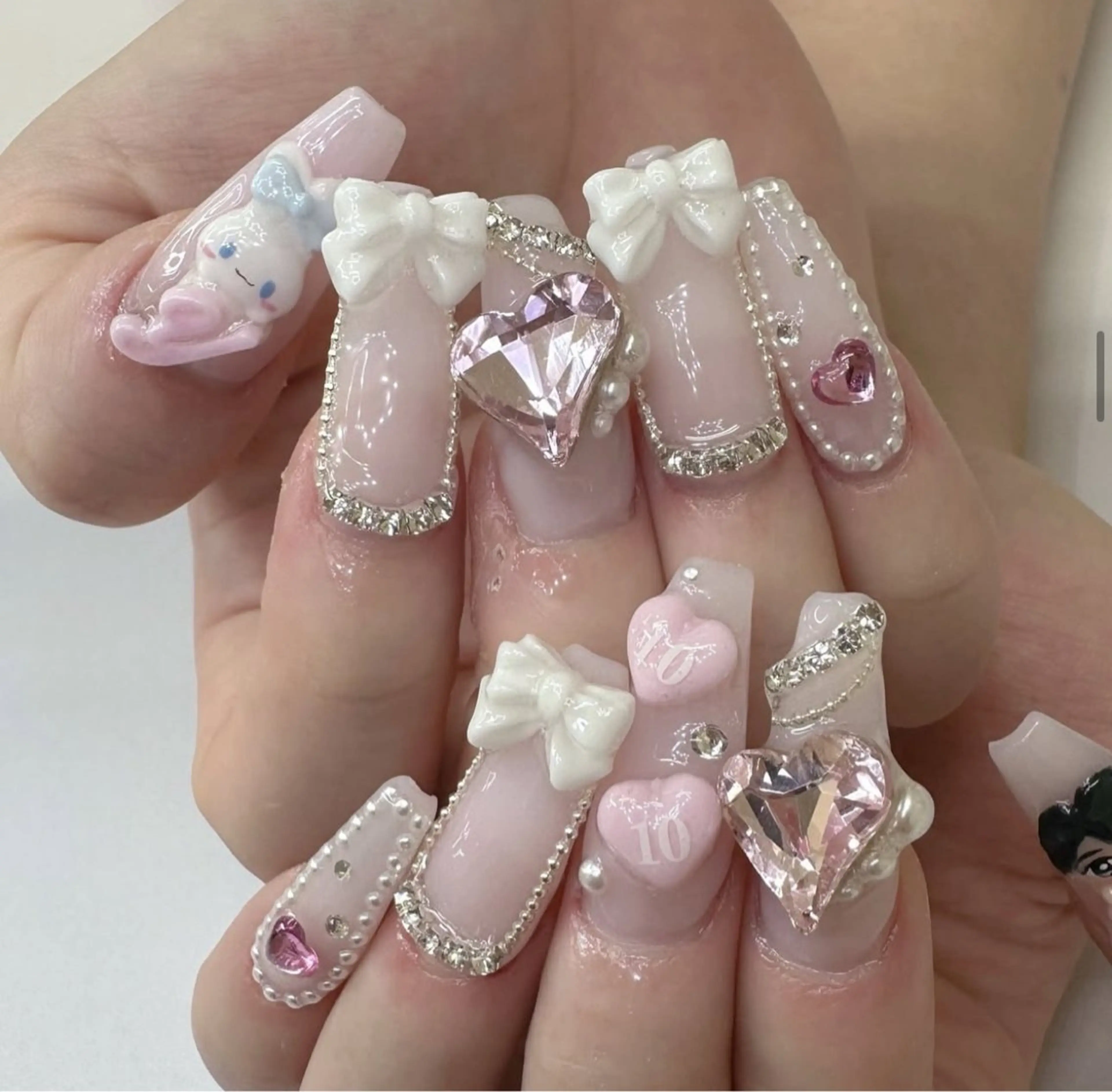 ネイル アートネイル フラワーネイル フレンチネイル ジェルネイル グラデーション ハンドネイル Ryunail所属・Ryu Nail NekoChanのネイルデザイン